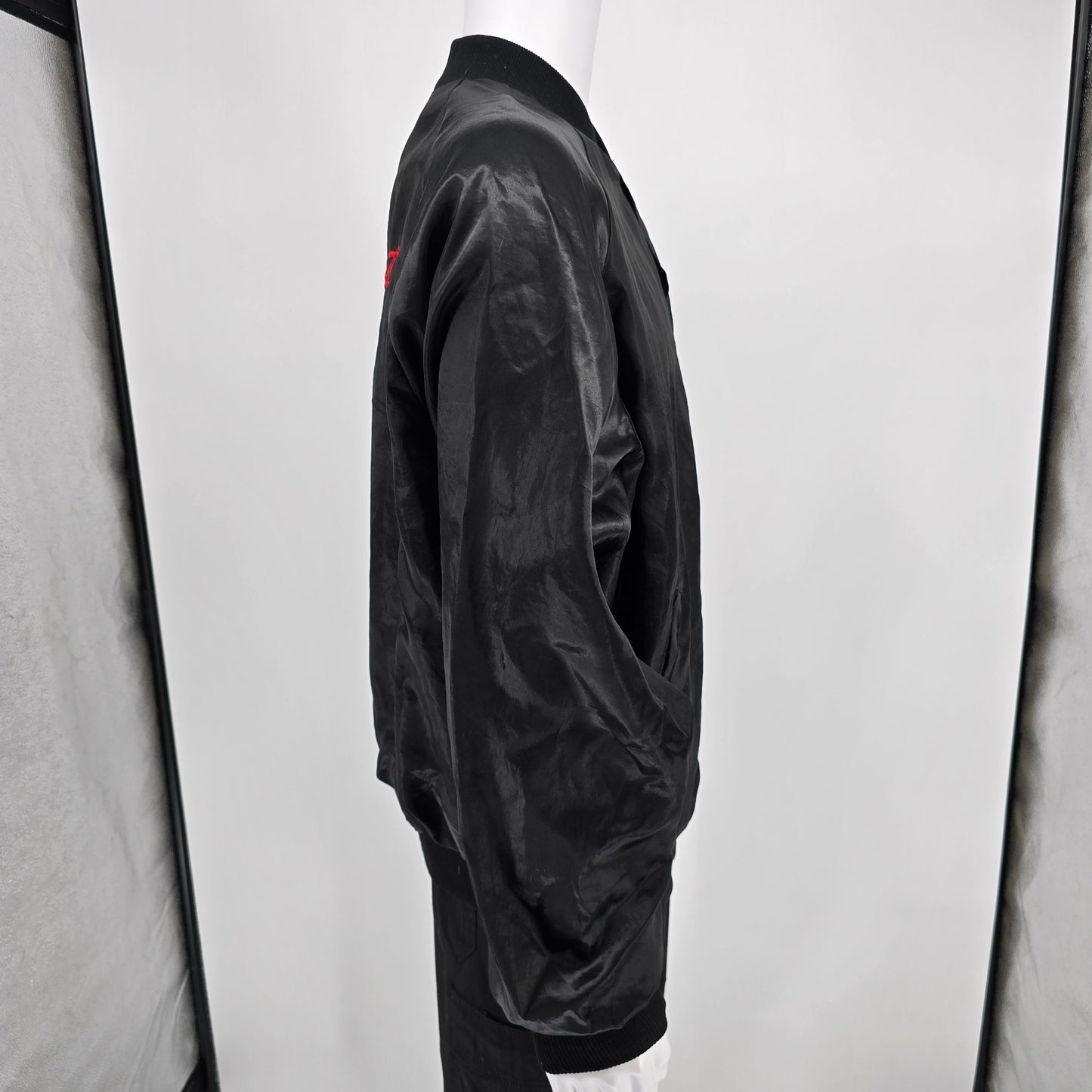 Vintage 1980s Chevrolet "The Heartbeat of America" Nylon Bomber Jacket (L)