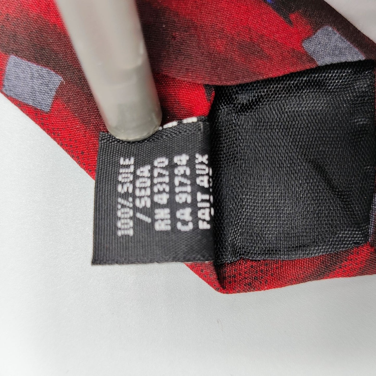Barrington Mens Red and Blue Geometric Pattern 100% Silk 4" Wide Necktie