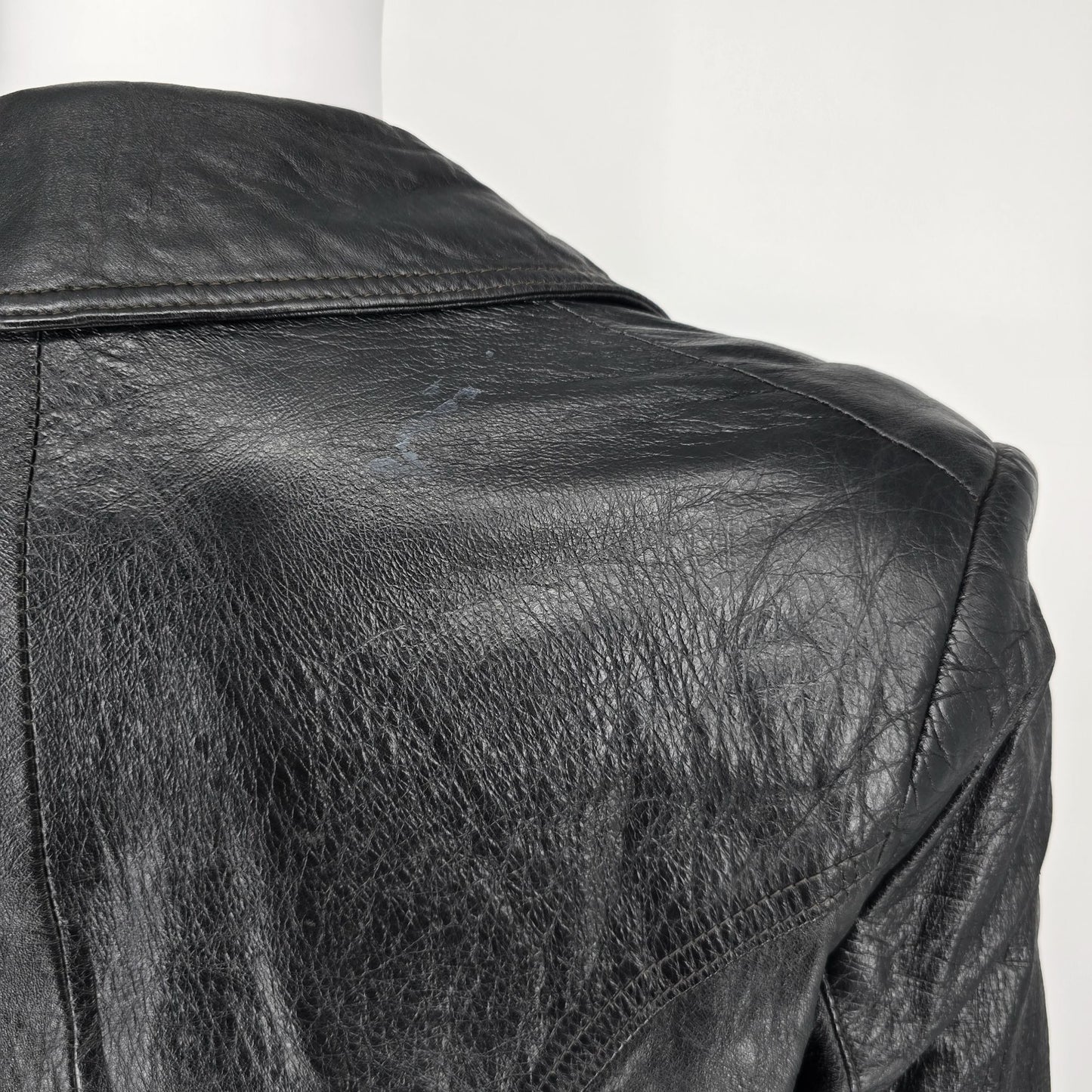 Vintage 1980s Angel Skin Cabretta Leather by Grais Black Car Coat (40R/Medium)