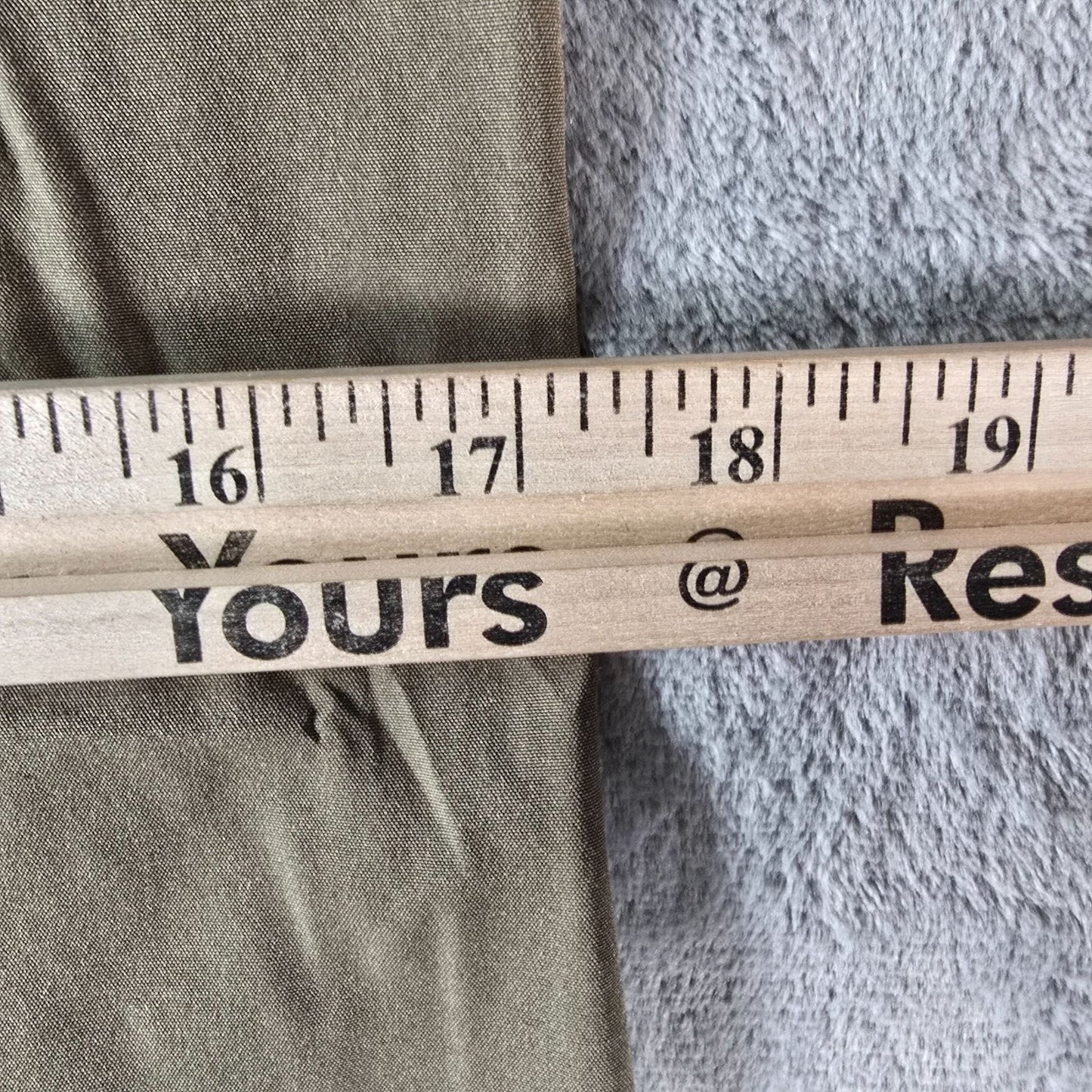 Vintage 1970s Olive Green Short Sleeve Safari Shirt Dress w/ Striped Belt (M/L)