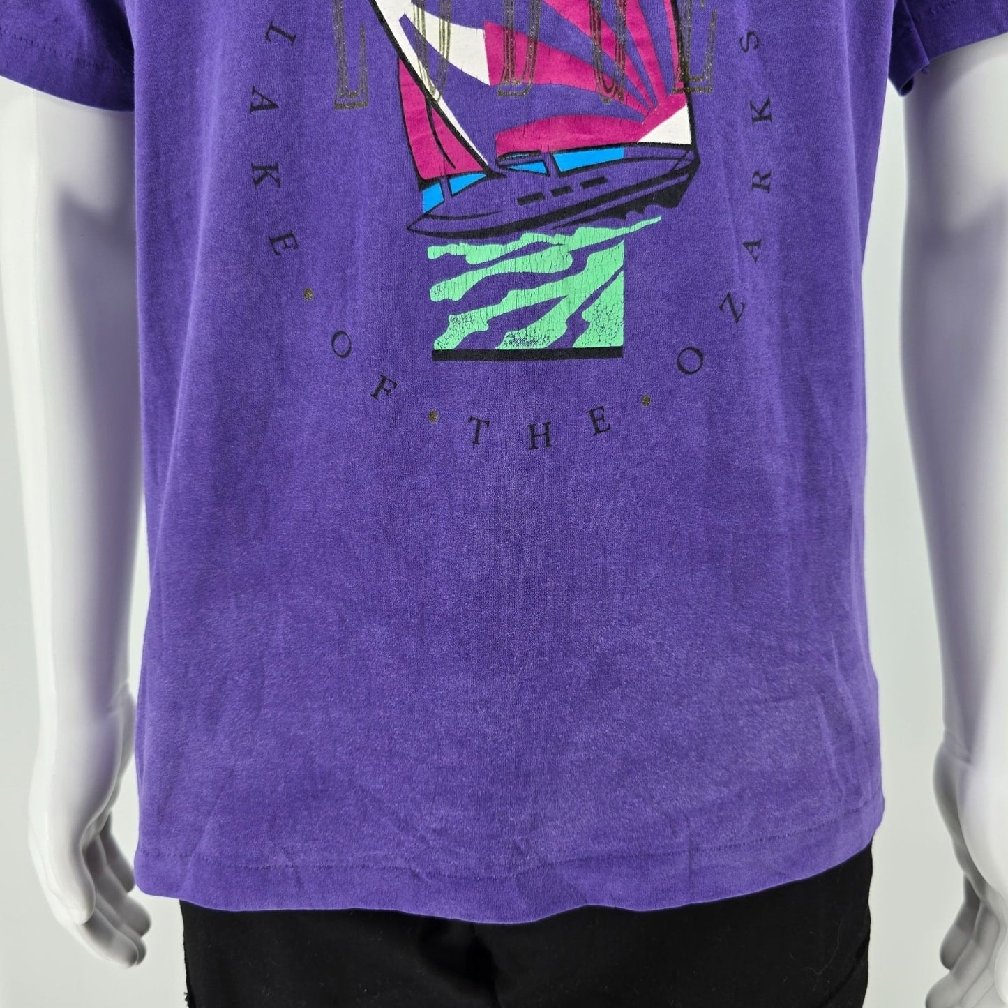 Vintage 1990s Kirkwood Lodge Lake of the Ozarks Faded Purple T-Shirt (M/L)