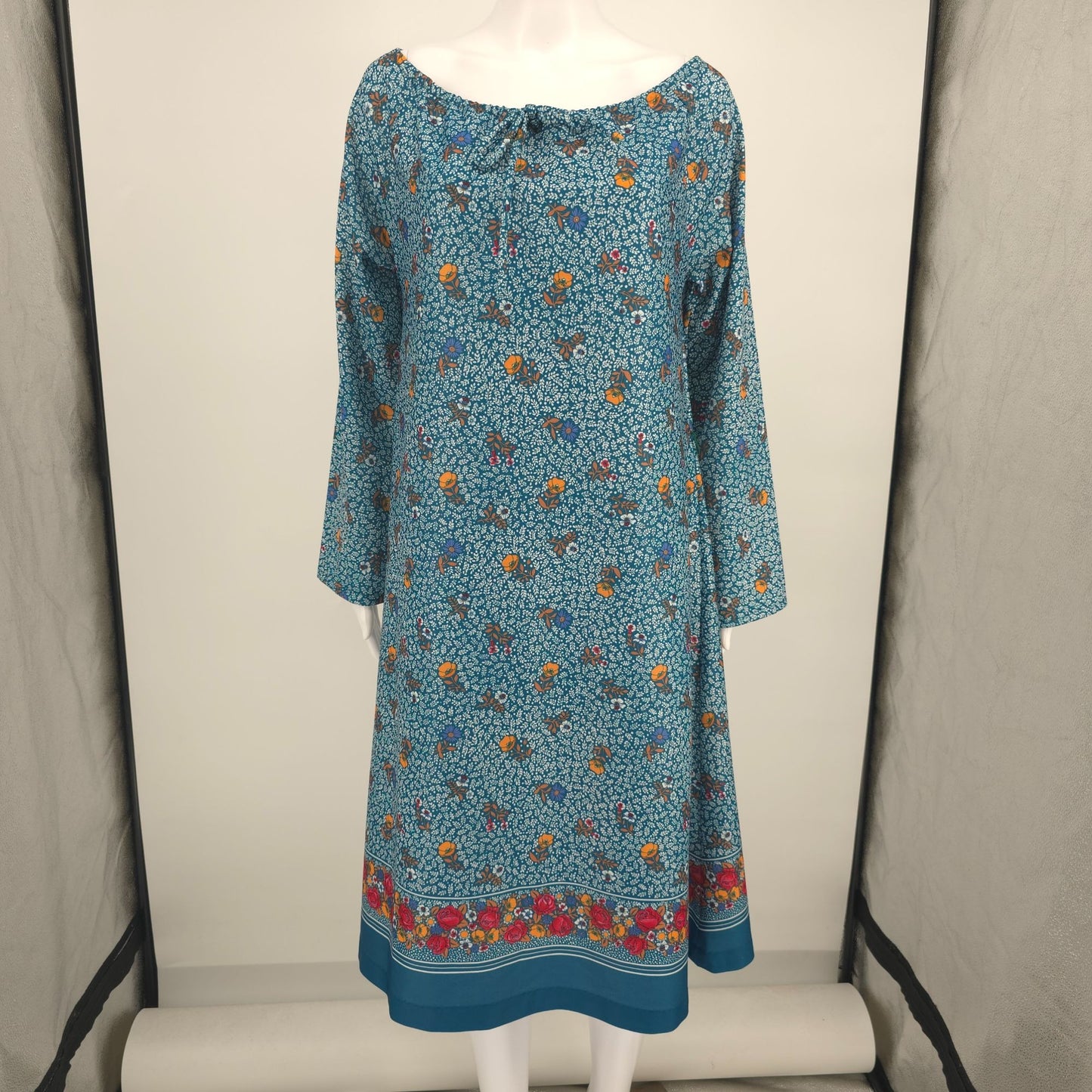 Vintage 1970s Boho Ditsy Floral Print Peasant Style Pullover Tunic Dress (L)