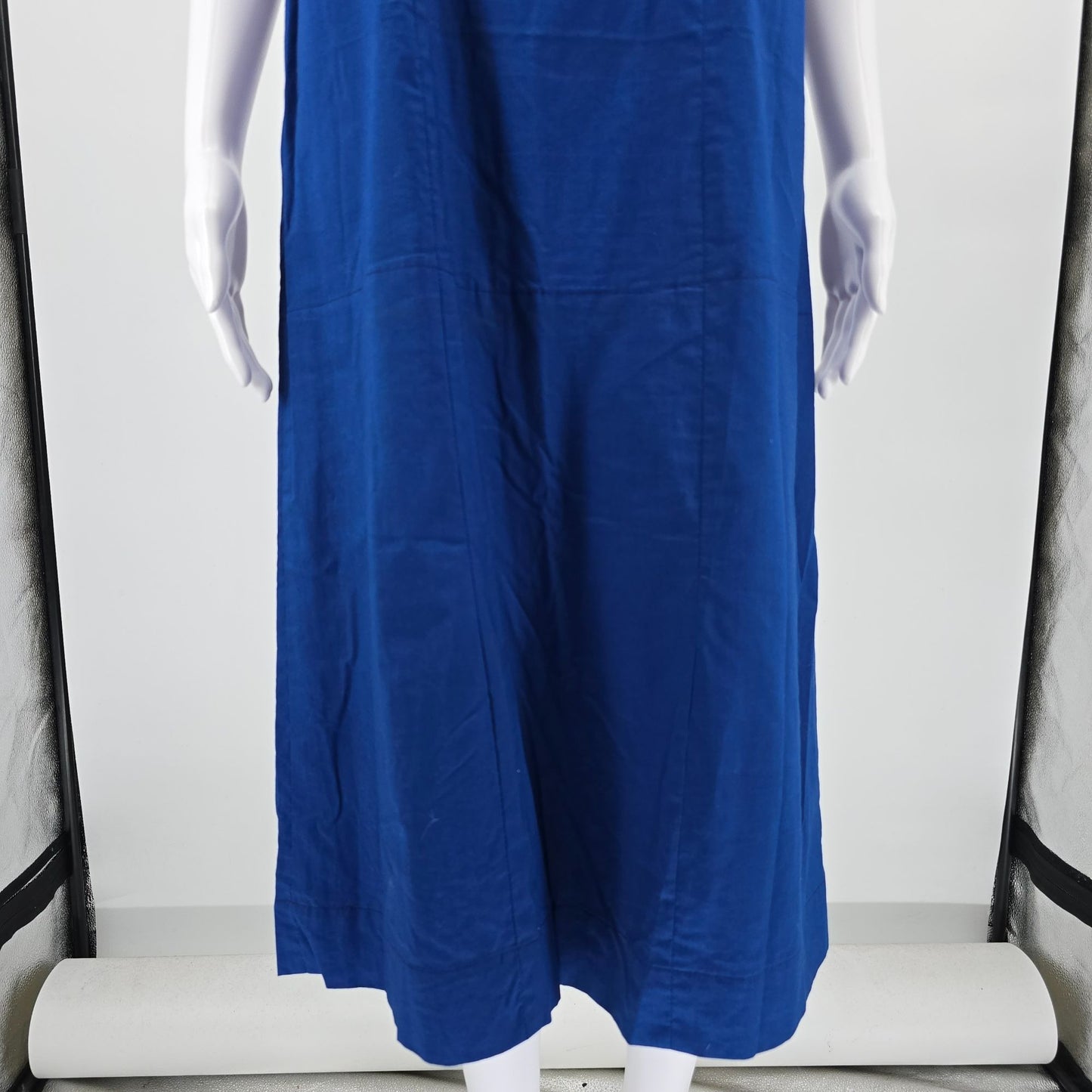 Vintage 1960s Royal Blue Sleeveless Minimalist A-Line Midi Shift Dress (M)