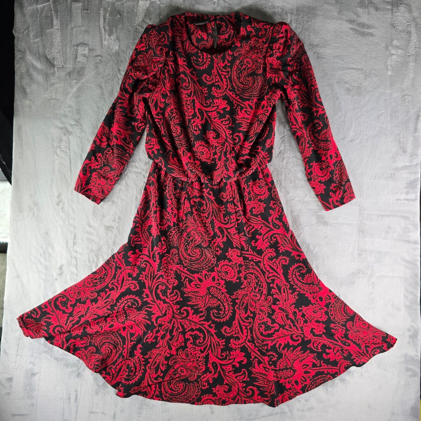 Vintage 1990s Black/Red Paisley Long Sleeve Blouson Midi Dress (Size 10/M)