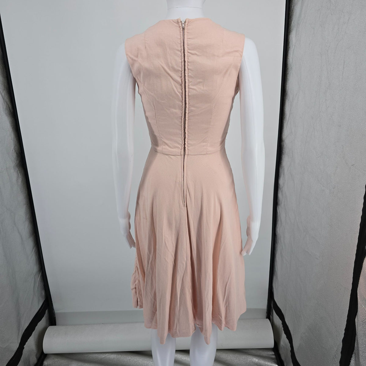 Vintage 1960s Safinia Saks Fifth Avenue Exclusive Pink Fit & Flare Dress (XS)