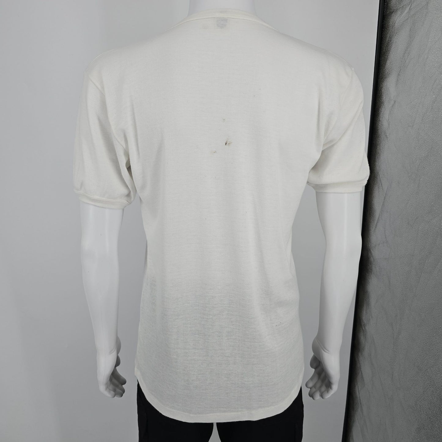 Vintage 1980s YAI/Minuet Santiago Chile Flag Stripe Souvenir T-Shirt (M) *Stains