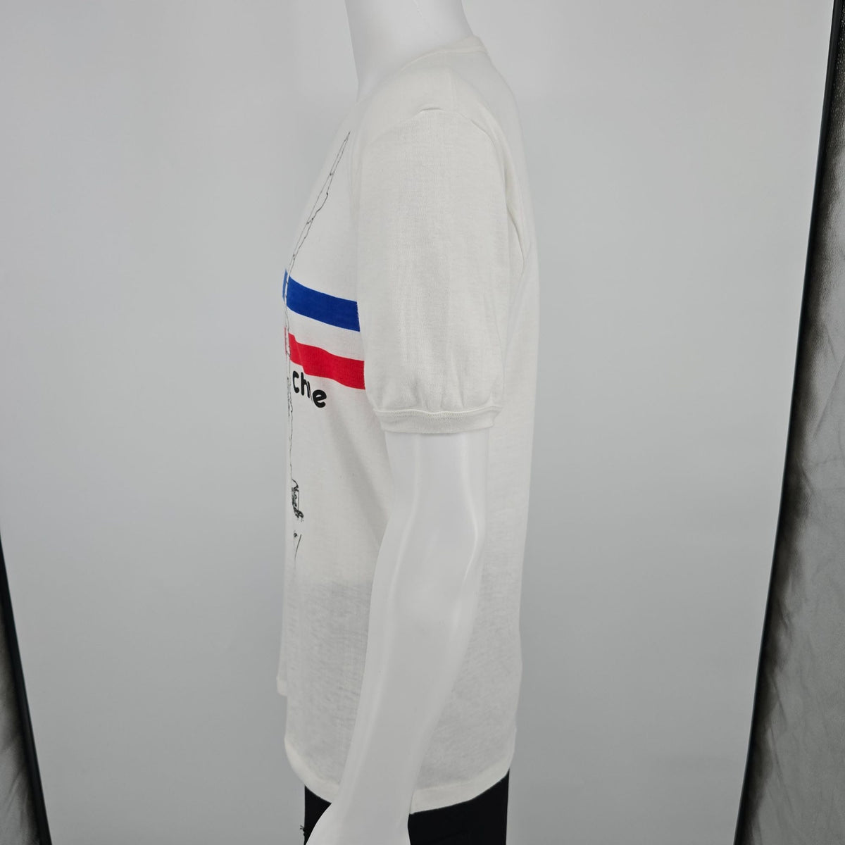 Vintage 1980s YAI/Minuet Santiago Chile Flag Stripe Souvenir T-Shirt (M) *Stains