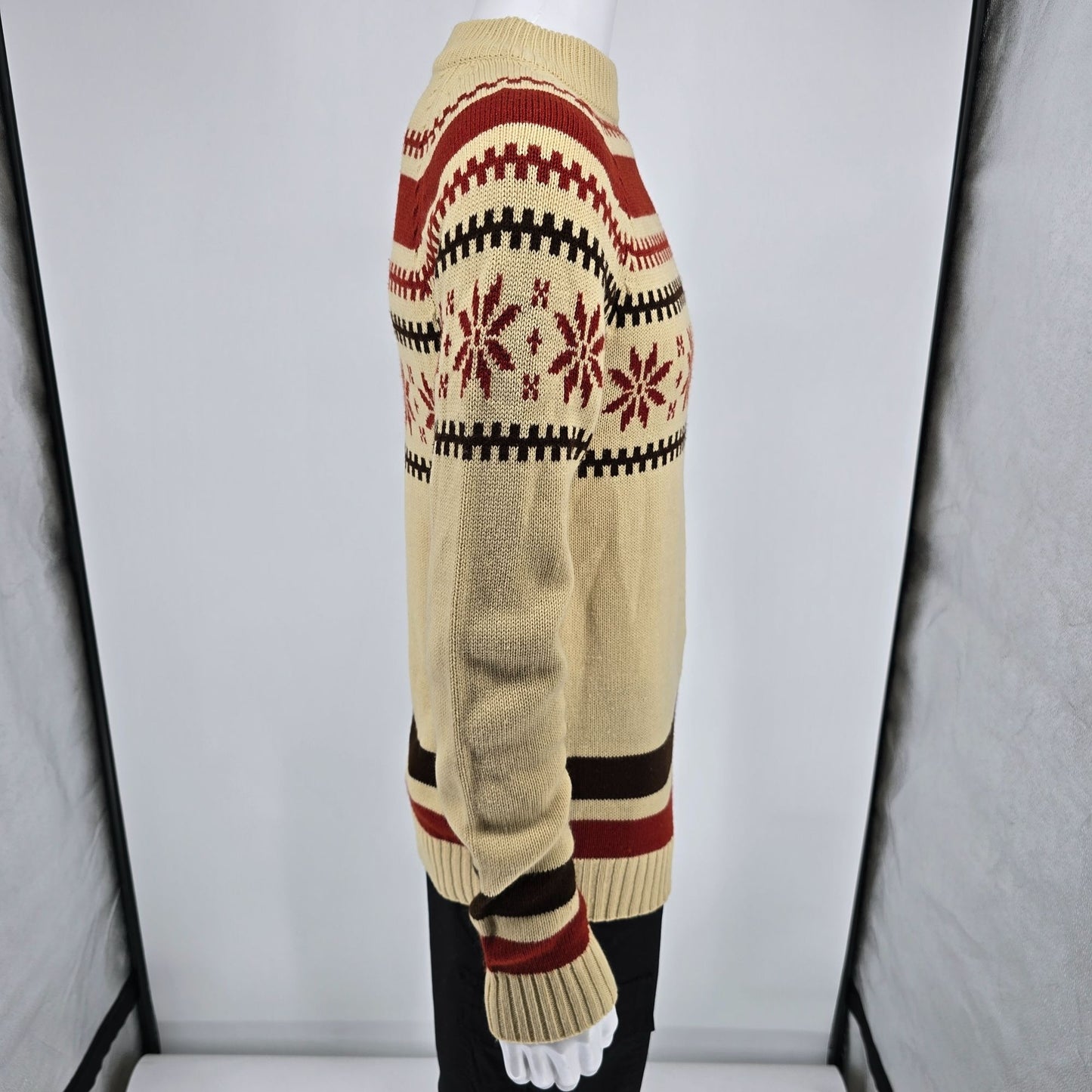 Vintage 1970s Kmart Cream/Red/Brown Nordic Style Acrylic Snowflake Sweater (S/M)
