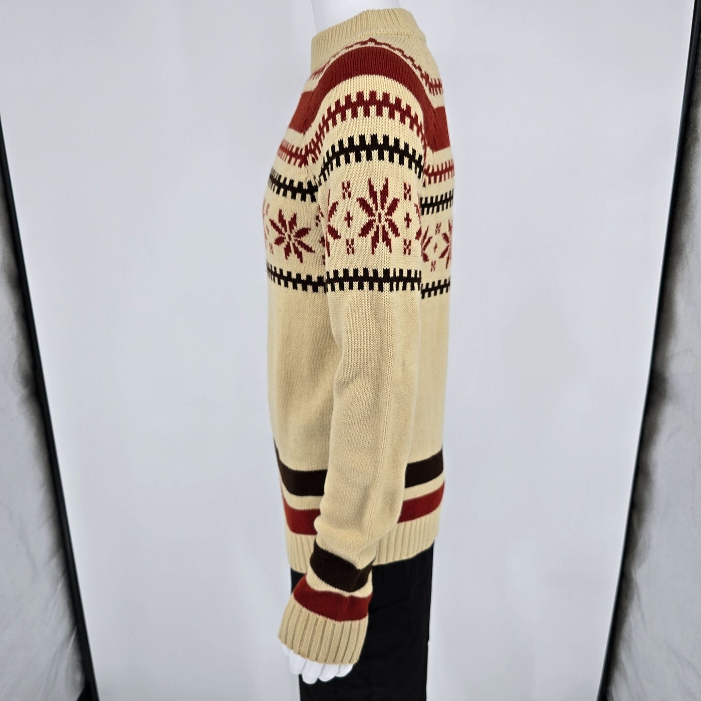 Vintage 1970s Kmart Cream/Red/Brown Nordic Style Acrylic Snowflake Sweater (S/M)