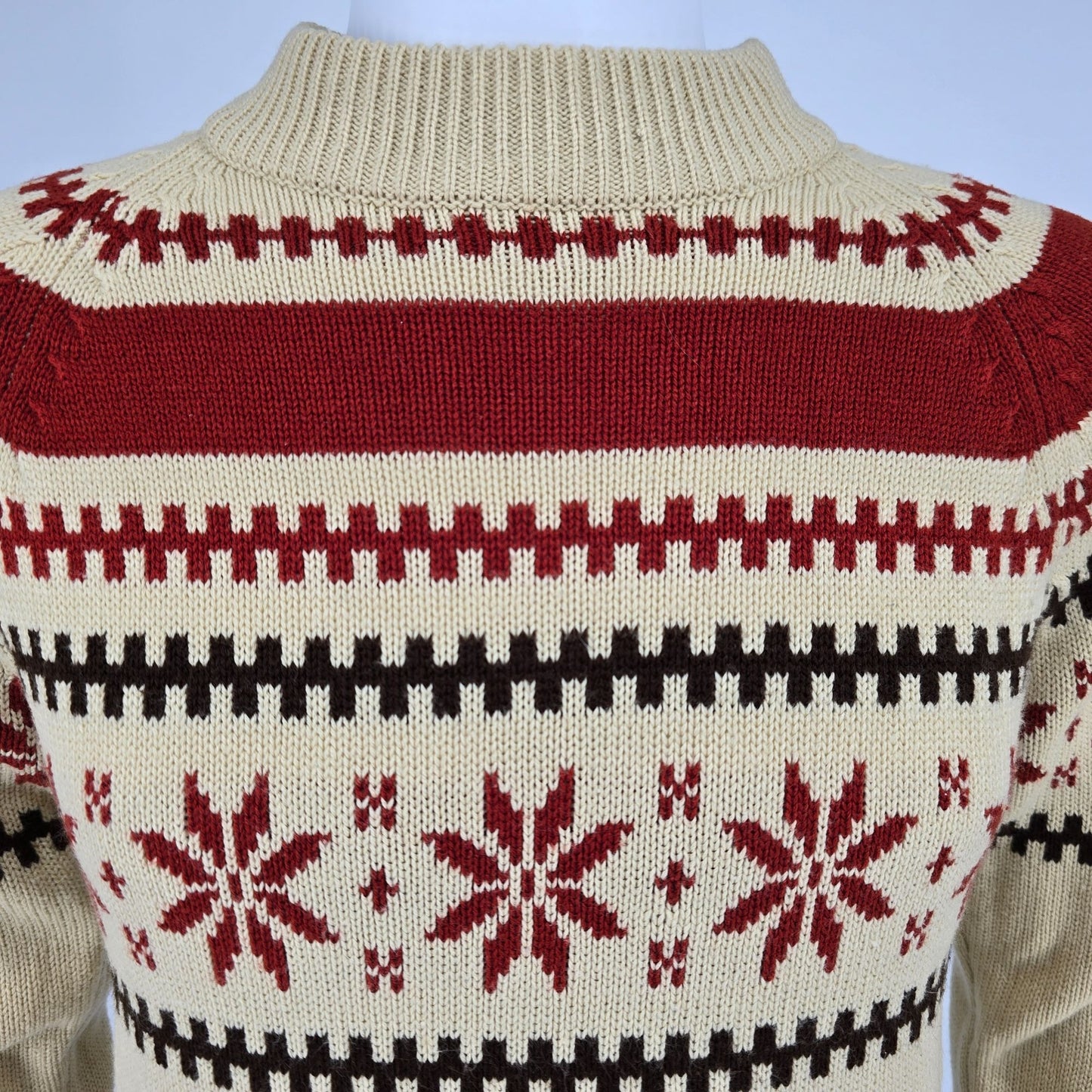 Vintage 1970s Kmart Cream/Red/Brown Nordic Style Acrylic Snowflake Sweater (S/M)
