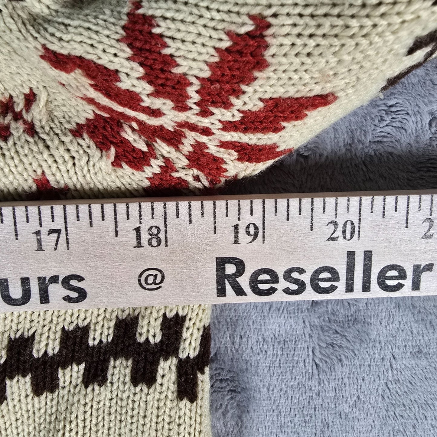 Vintage 1970s Kmart Cream/Red/Brown Nordic Style Acrylic Snowflake Sweater (S/M)