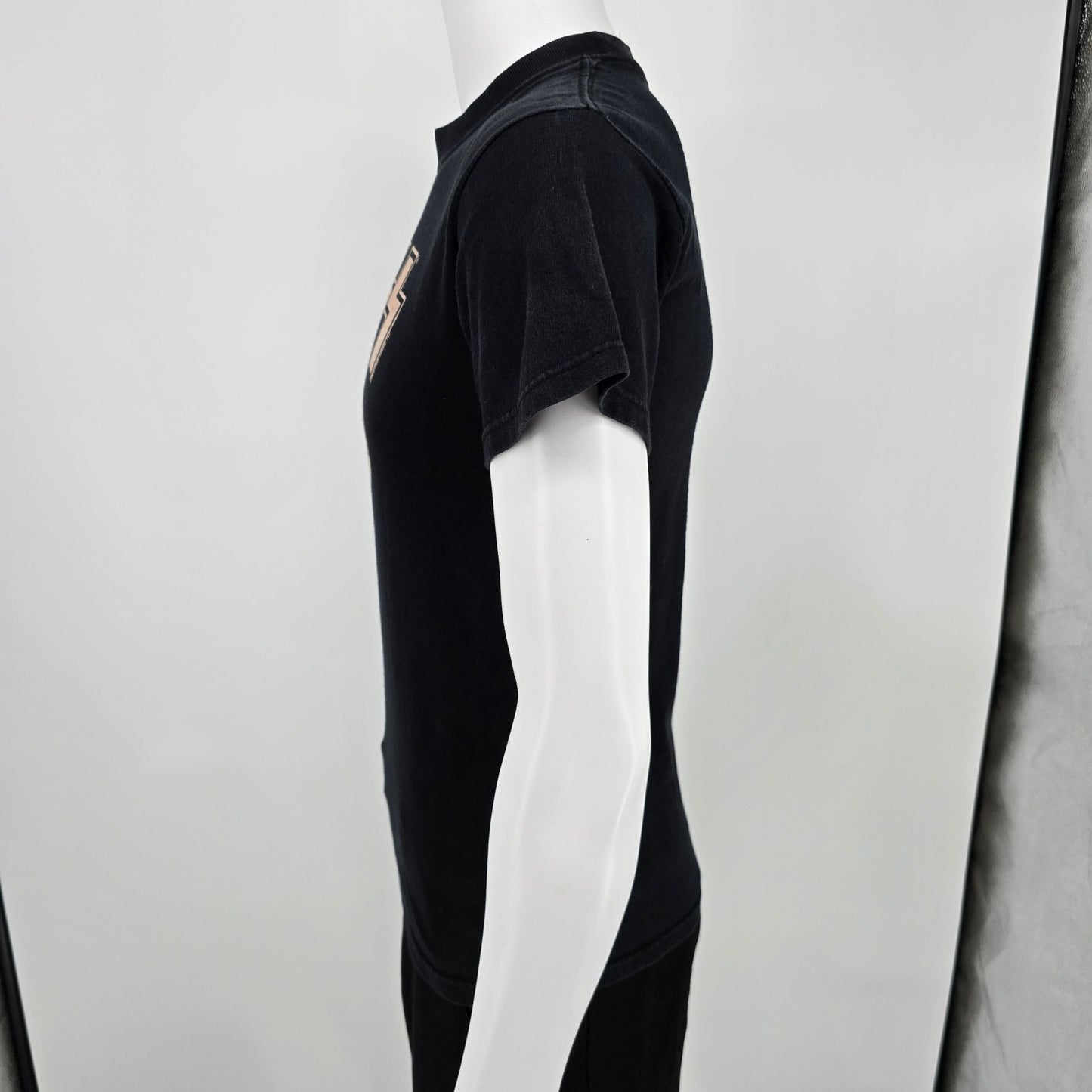 Heavily Worn 2000s Jerzees Heavyweight Cotton Black Kiss Band T-Shirt (S)