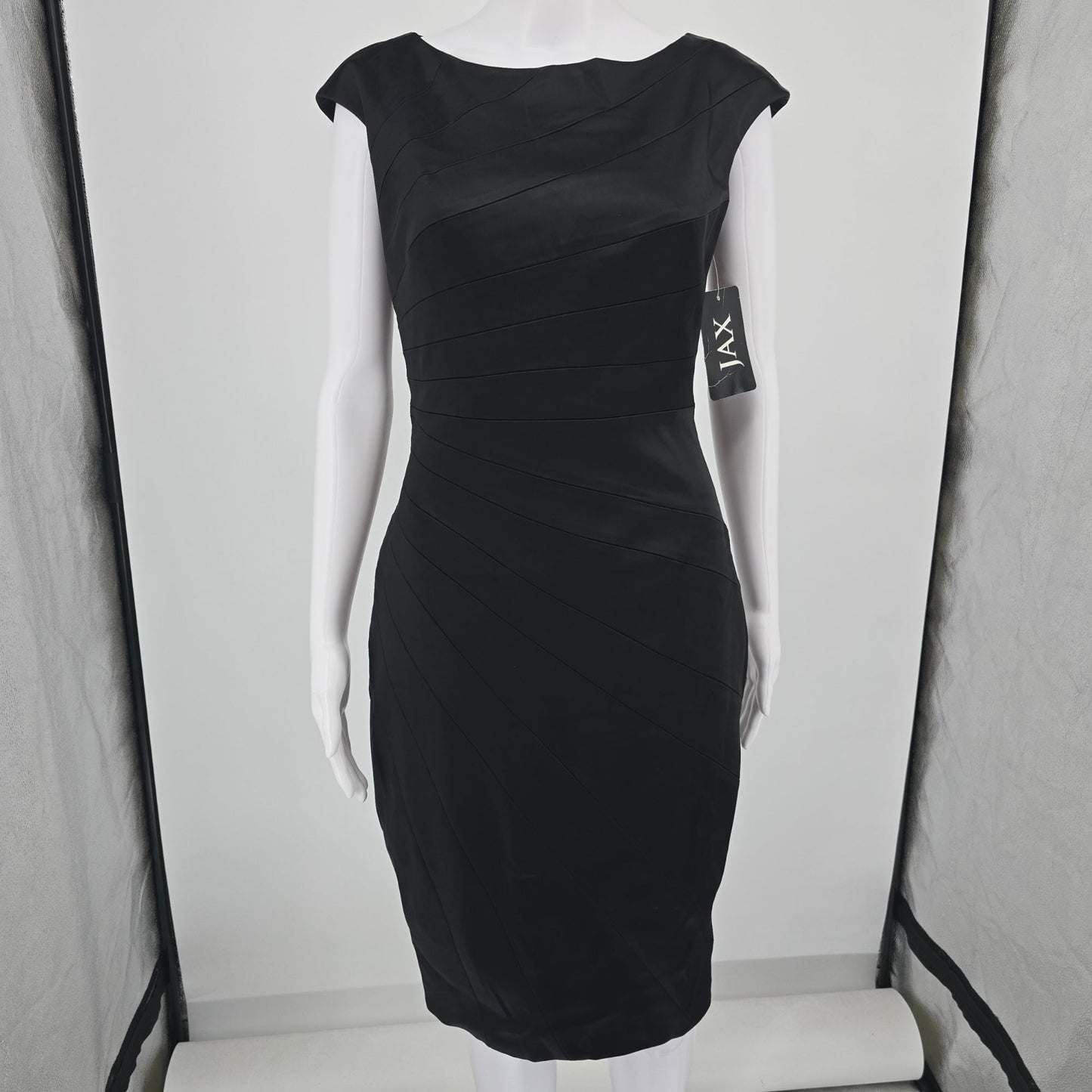 NWT 2010s Jax Black Satin Shutter Pleat Sheath Cocktail Dress (Size 6/Small)