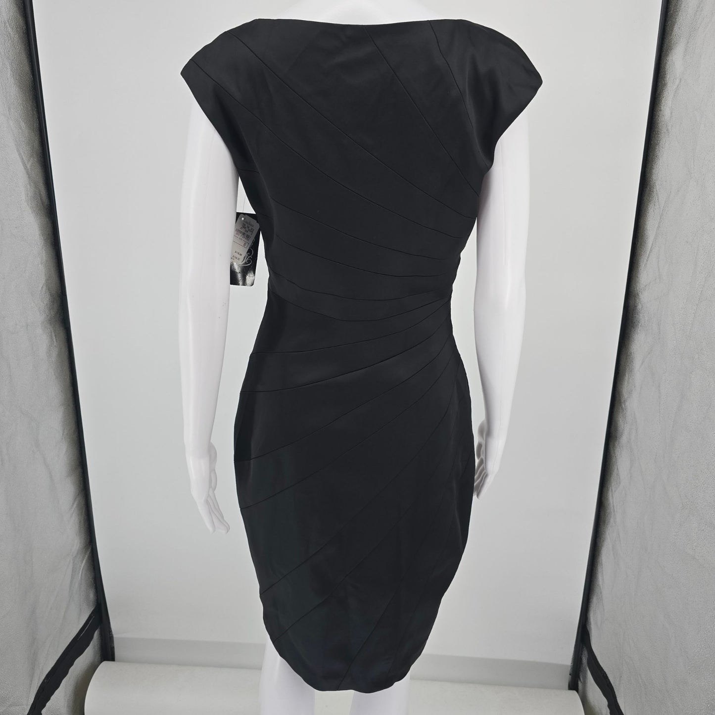 NWT 2010s Jax Black Satin Shutter Pleat Sheath Cocktail Dress (Size 6/Small)