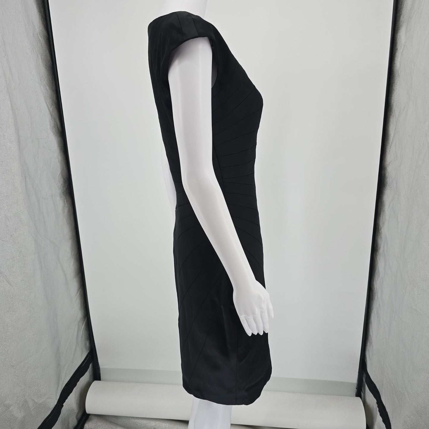 NWT 2010s Jax Black Satin Shutter Pleat Sheath Cocktail Dress (Size 6/Small)