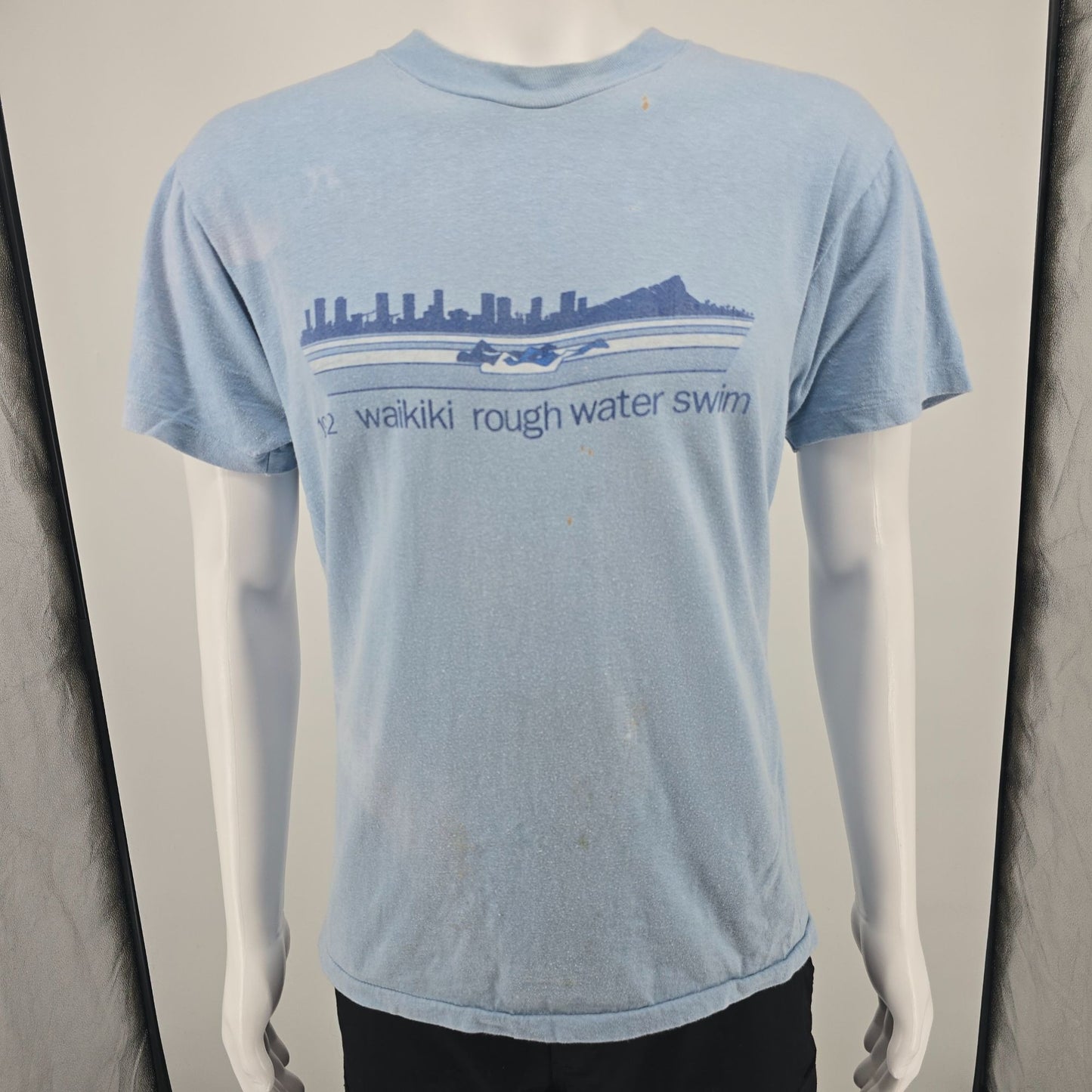 Vintage 1982 Hanes Beefy -T Waikiki Rough Water Swim Honolulu Hawaii T-Shirt M/L