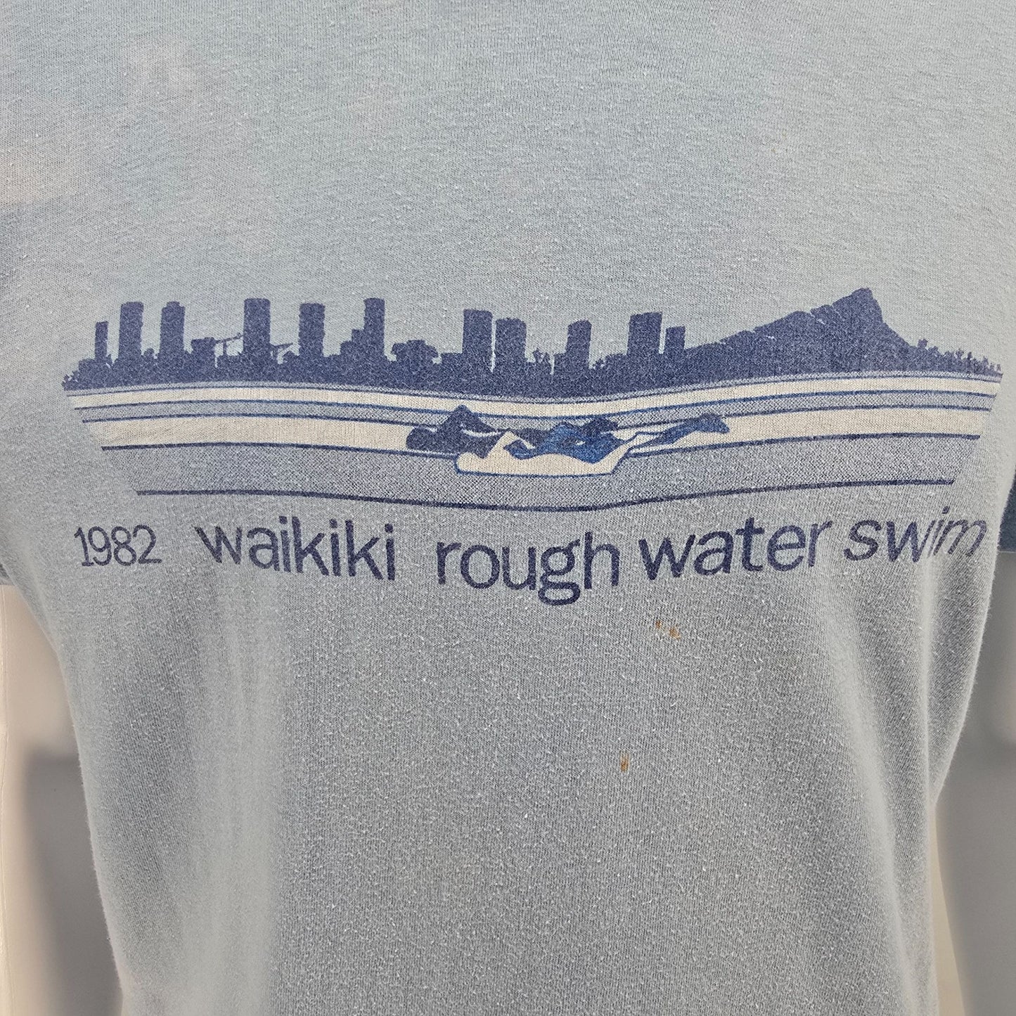 Vintage 1982 Hanes Beefy -T Waikiki Rough Water Swim Honolulu Hawaii T-Shirt M/L