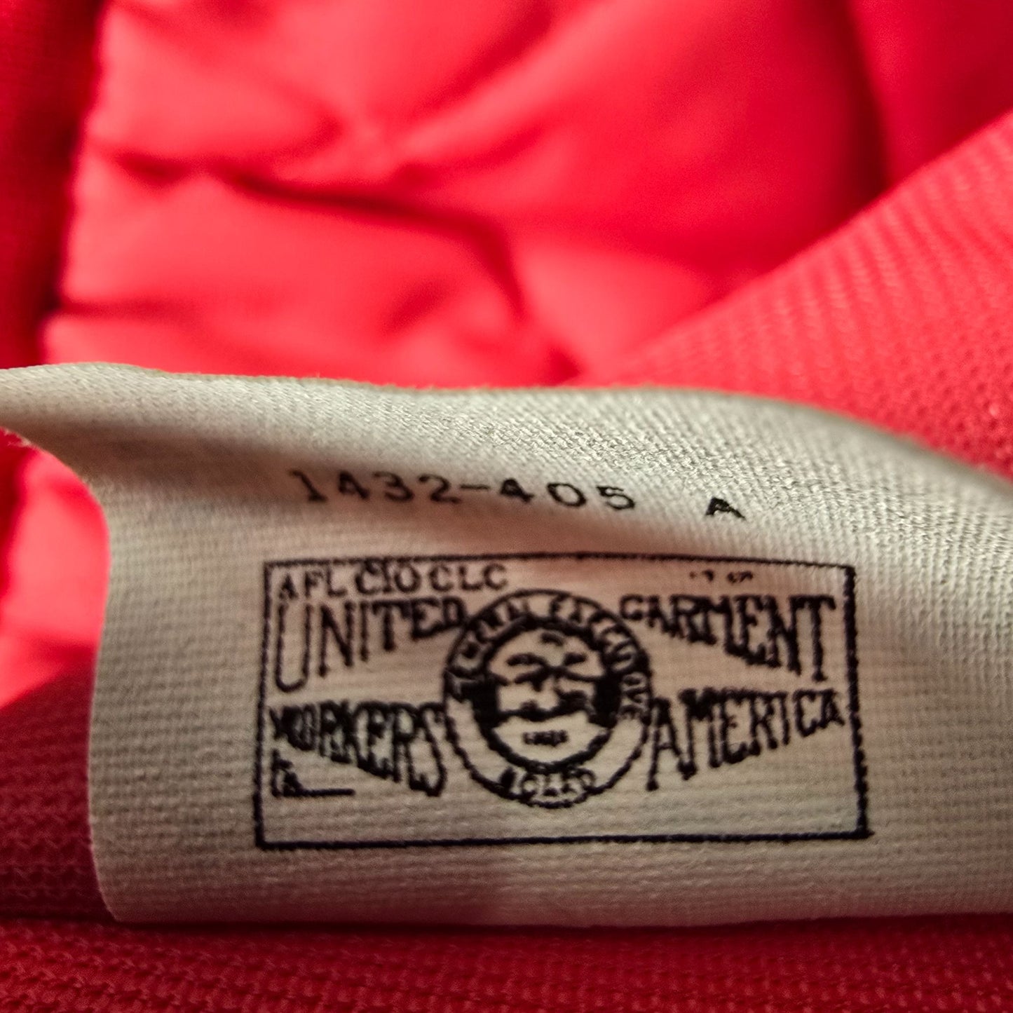 Vintage 1990s King Louie IGA Hometown Proud Nylon Satin Bomber Jacket (M)