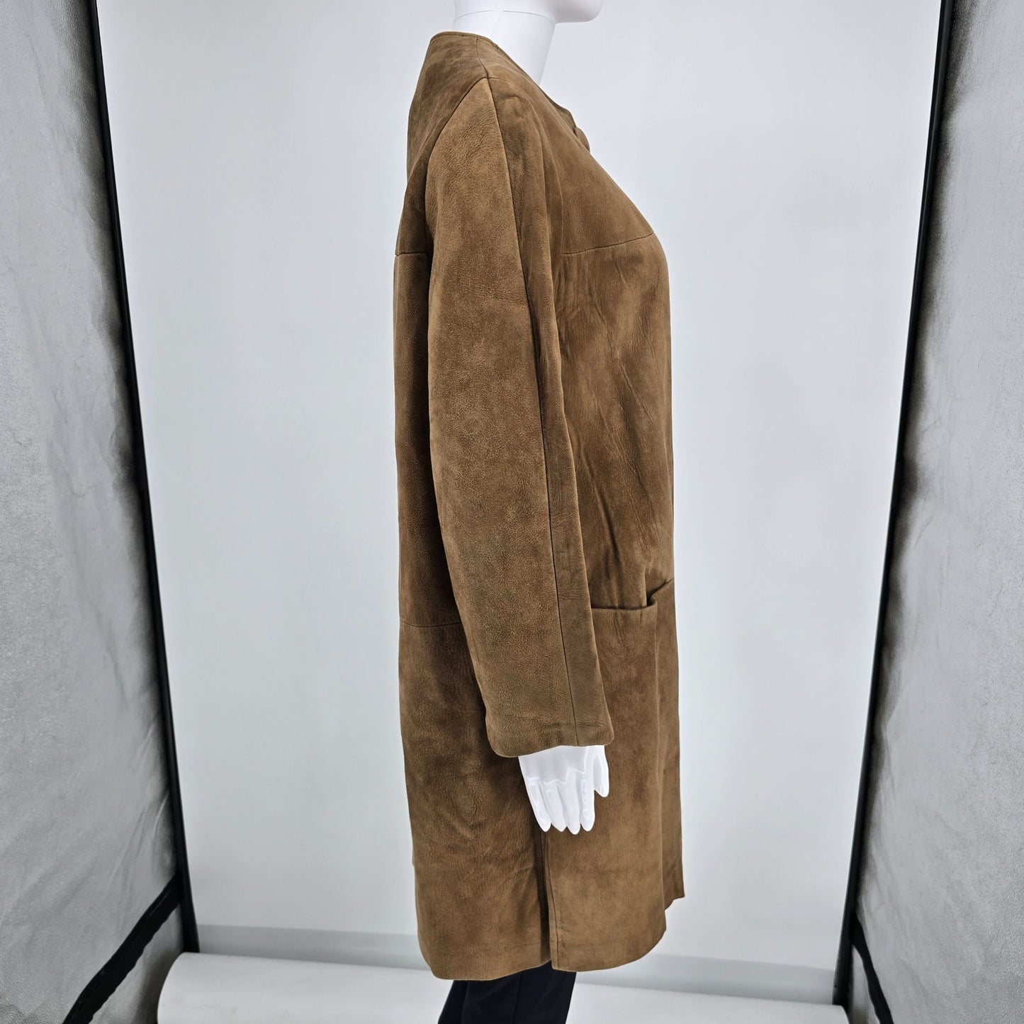Vintage 1960s Unbranded Women's Camel Suede Leather Collarless Car Coat (M)