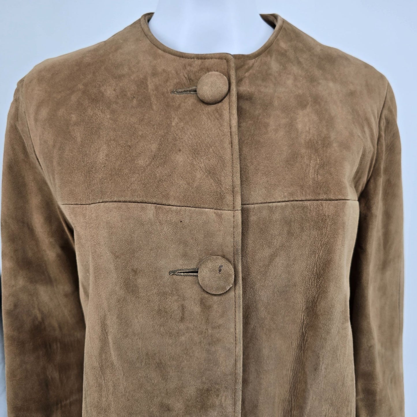 Vintage 1960s Unbranded Women's Camel Suede Leather Collarless Car Coat (M)