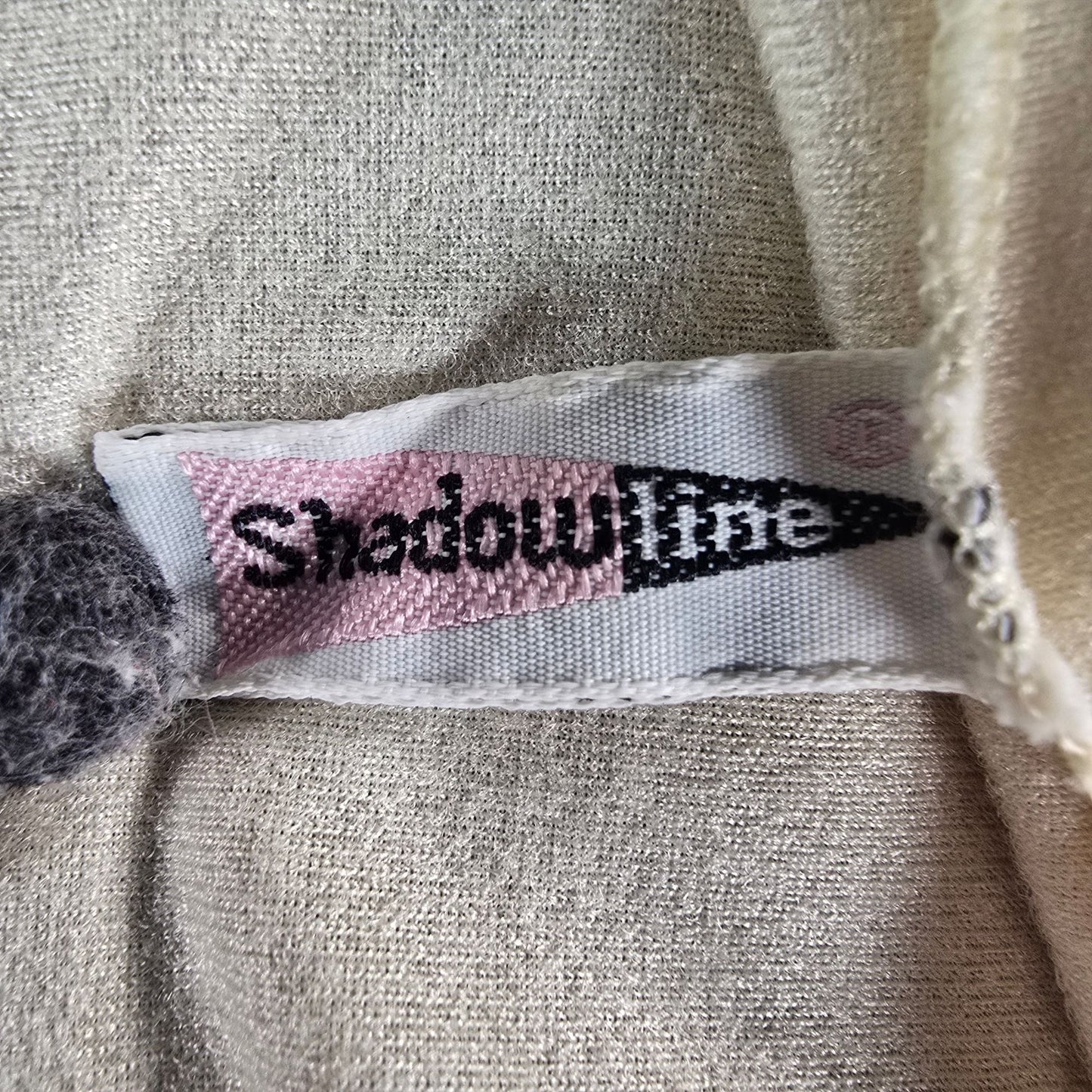 Vintage Early 1970s Shadowline Cream Nylon Snap Button Bed Jacket (L) *Flaws