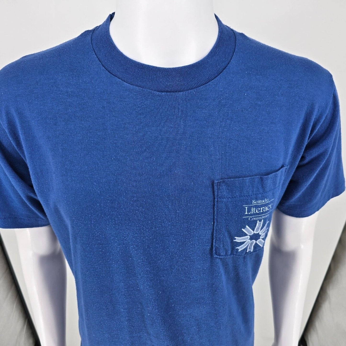 Vintage Late 1980s Early 1990s Kentucky Literacy Commission Pocket T-Shirt (M/L)