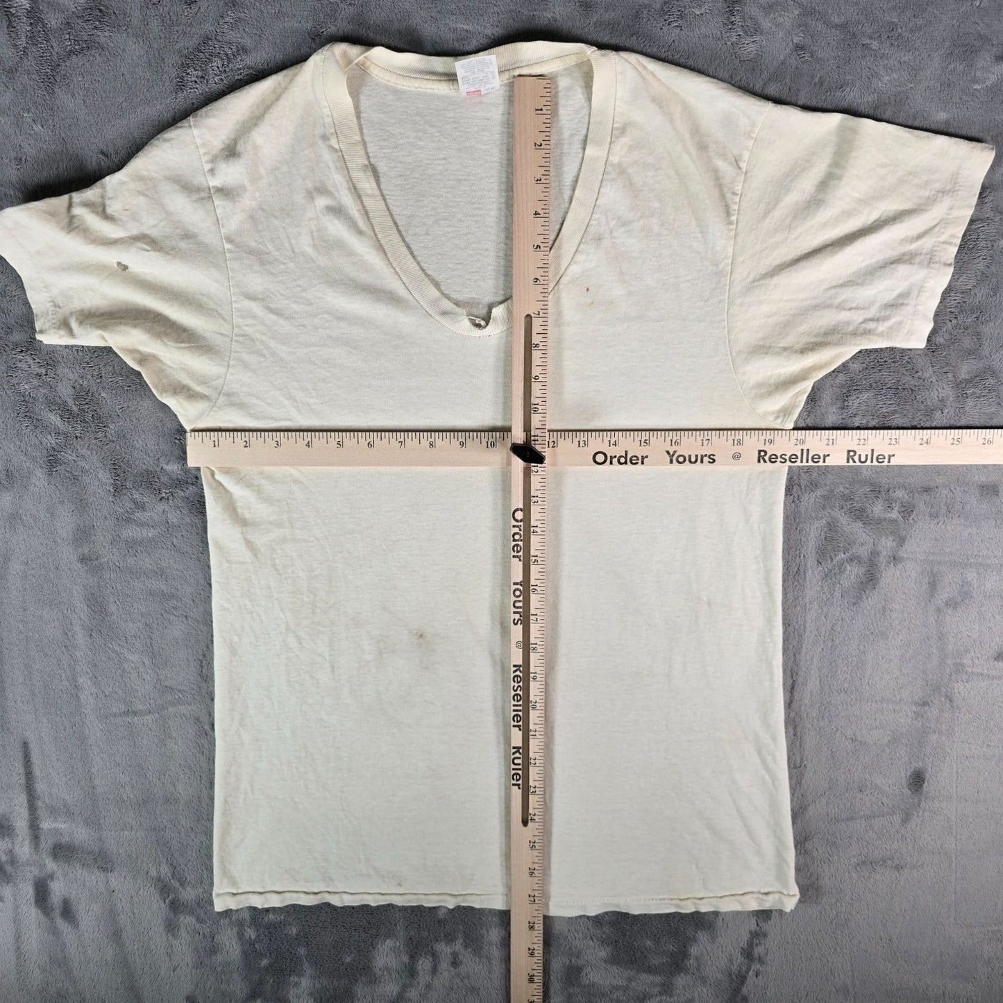 Distressed Vintage 1990s Hanes Single Stitch Blank Thin Cotton T-Shirt (M)
