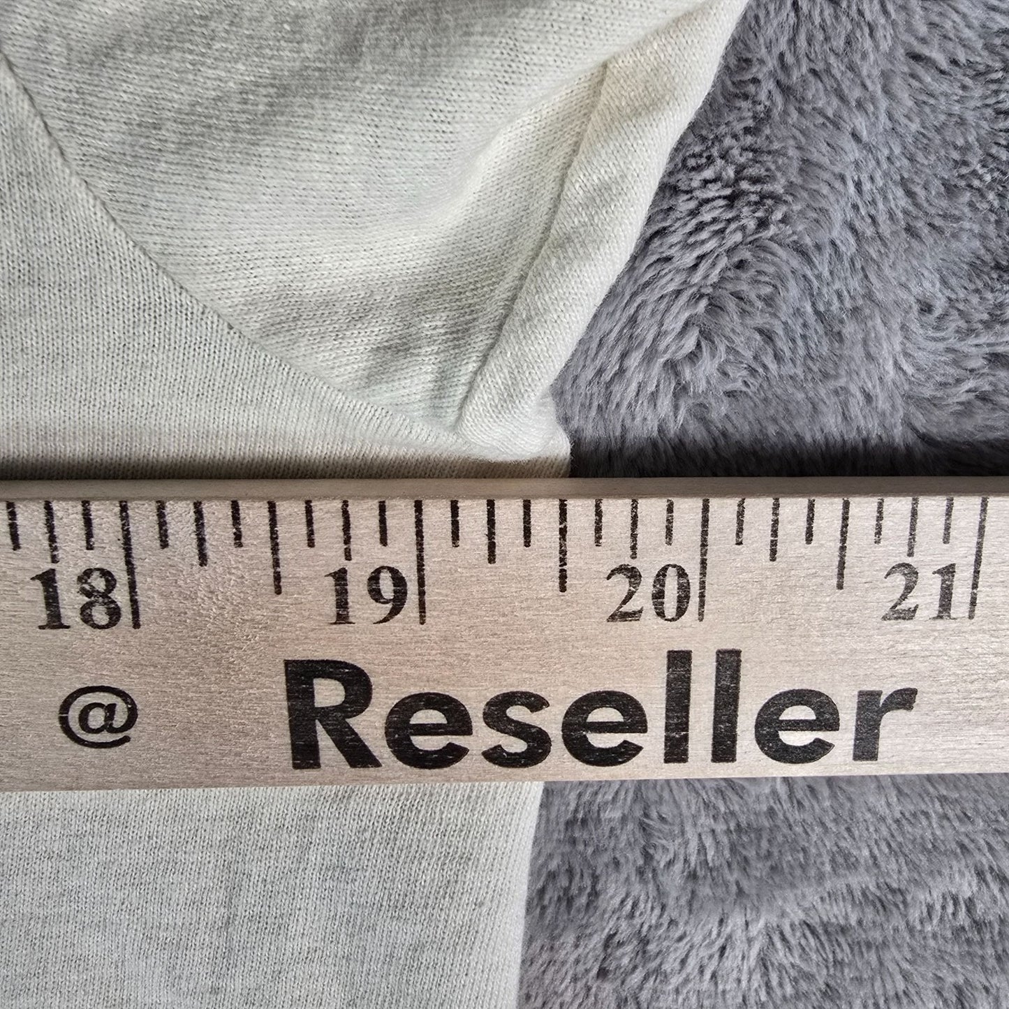 Distressed Vintage 1990s Hanes Single Stitch Blank Thin Cotton T-Shirt (M)