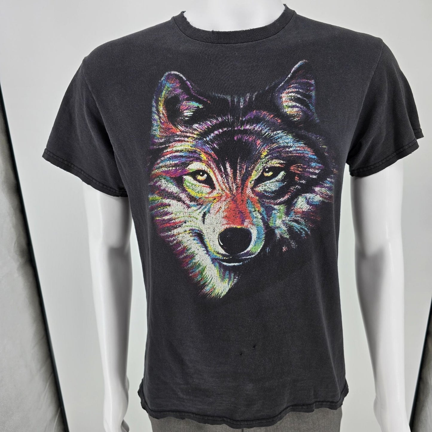 Thrashed Black Y2K Delta Apparel Multicolor Wolf Graphic T-Shirt (Medium)