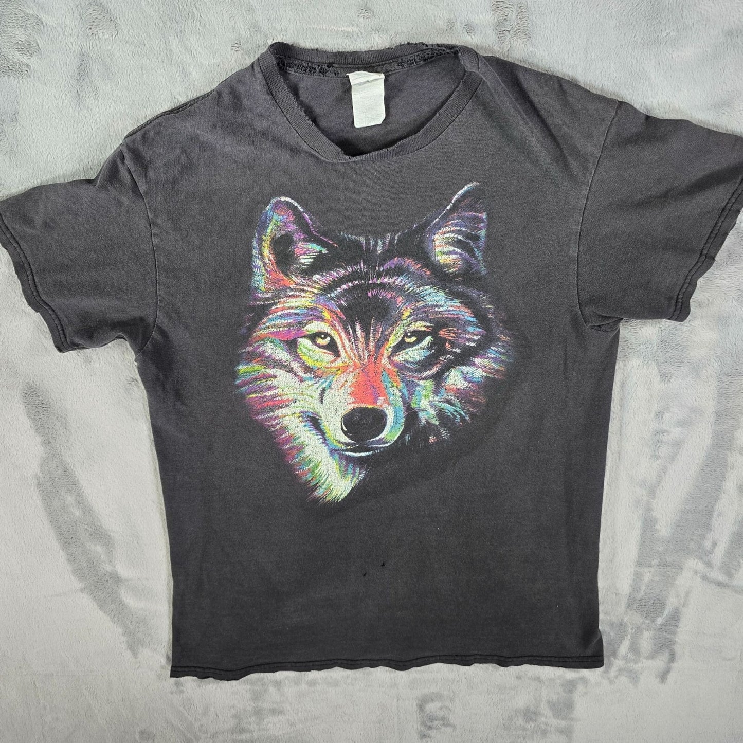 Thrashed Black Y2K Delta Apparel Multicolor Wolf Graphic T-Shirt (Medium)