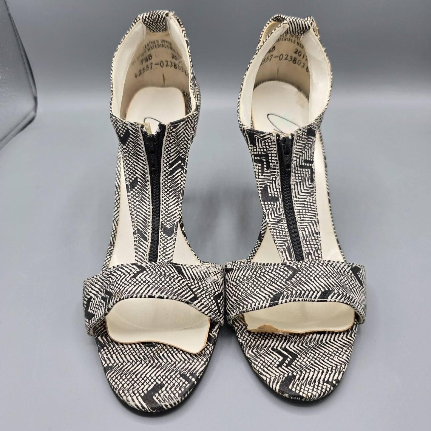 Vintage 1980s Chandlers Black/White Zig-Zag Print T-Strap Stiletto Heels (7.5B)
