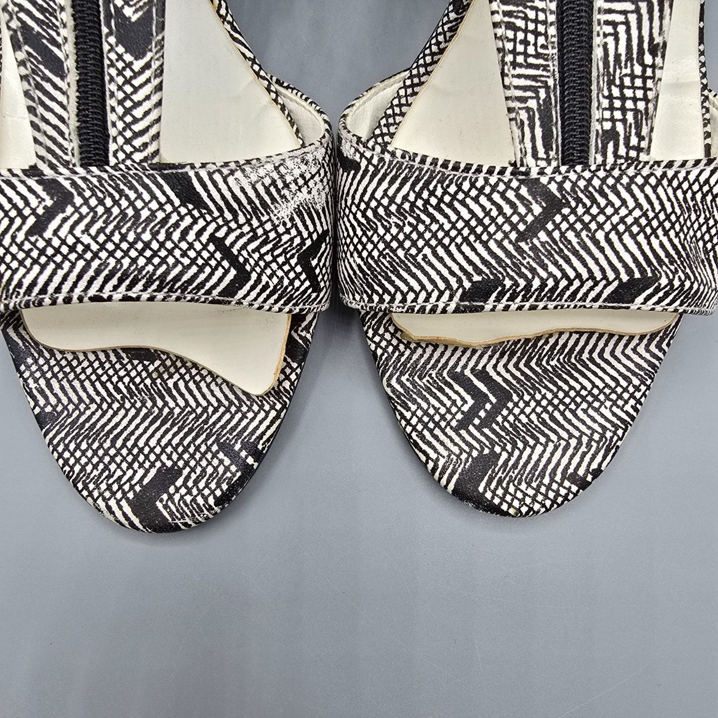 Vintage 1980s Chandlers Black/White Zig-Zag Print T-Strap Stiletto Heels (7.5B)