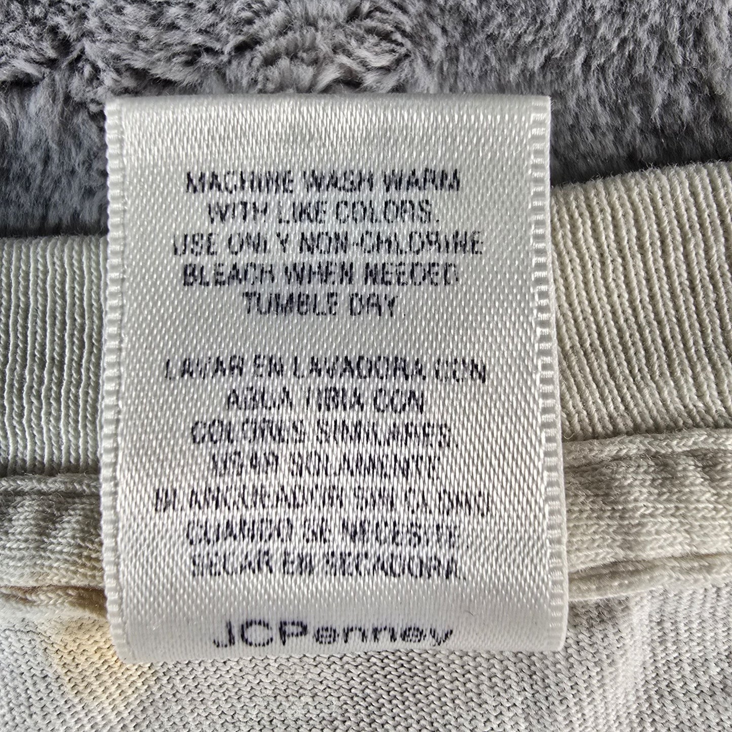 Vintage Late 1990s Stafford Relaxed Fit V-Neck Blank T-Shirt/Undershirt (XL)