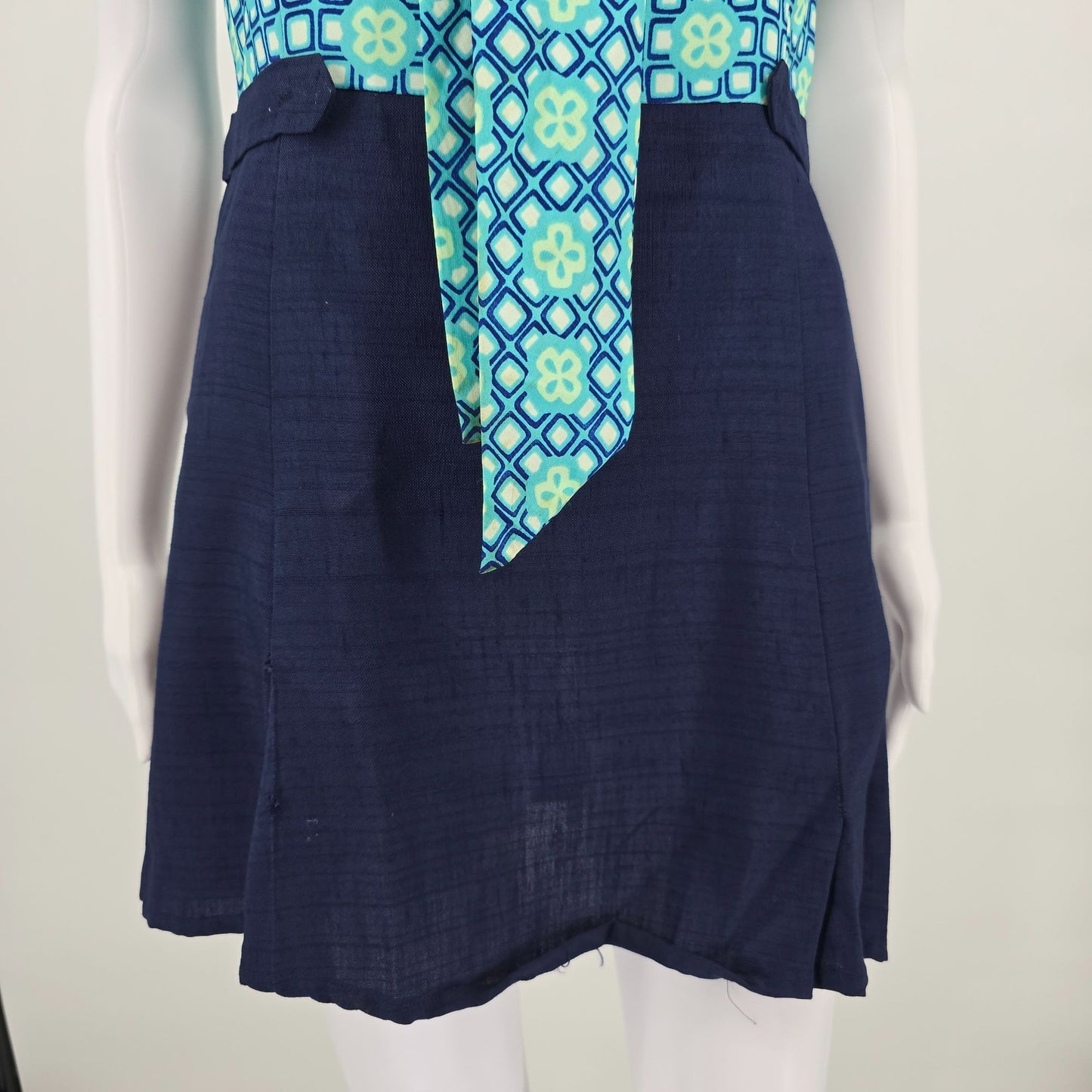 Vintage 1960s Aqua Geometric Print Lavalier Mod Scooter Mini Dress (M/L) #Flaws