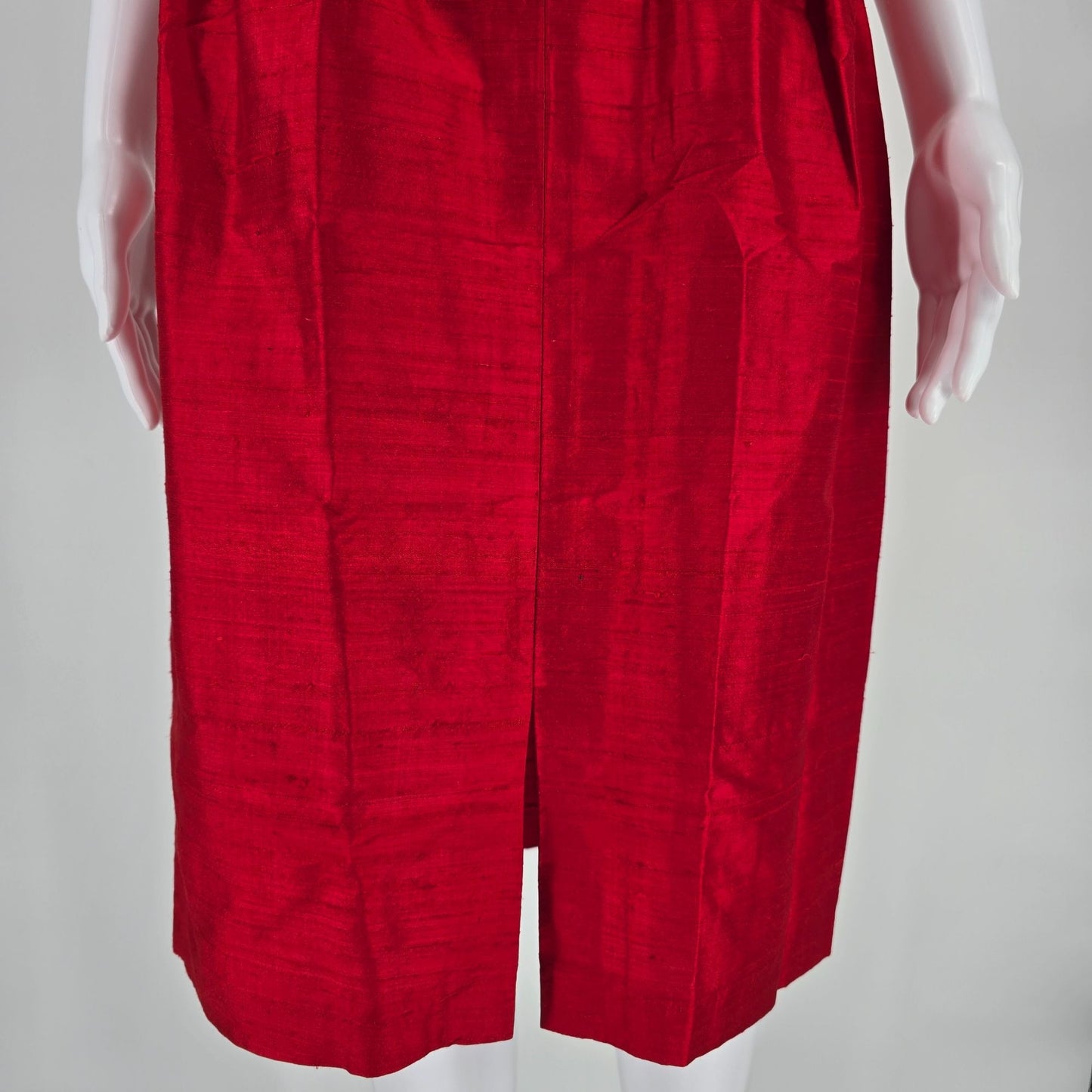 Vintage 1980s Red Shantung 50s-Style Cap Sleeve Cocktail/Sheath Wiggle Dress (M)