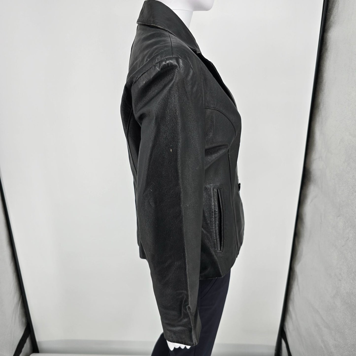 Vintage Y2K/Early 2000s Lee-Cobb Fitted Black Leather Blazer Jacket (Small)