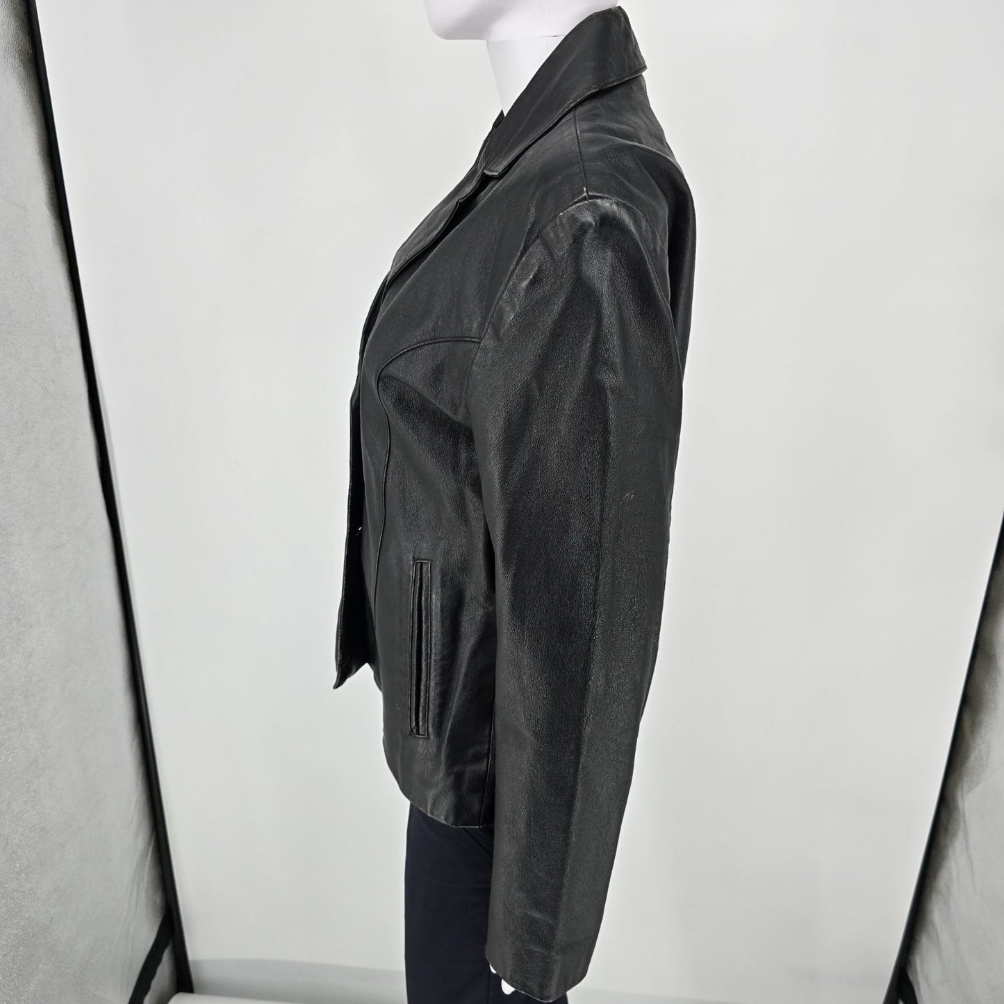 Vintage Y2K/Early 2000s Lee-Cobb Fitted Black Leather Blazer Jacket (Small)