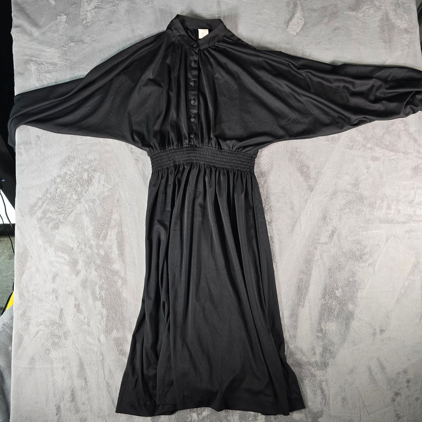 Vintage 1980s Made in USA Smocked Waist Batwing Sleeve Midi Dress (Size 12/L)