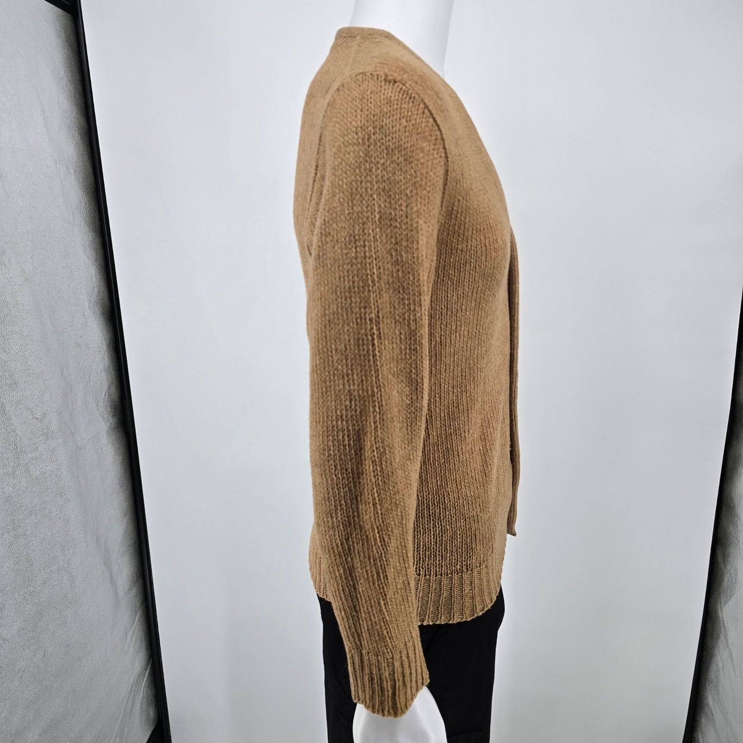 Vintage 1960s Carlyle Lambs Wool Button Front V-Neck Cardigan Sweater (S)