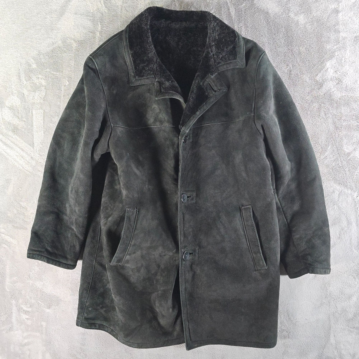 Vintage 1990s Blue Duck Made in USA Black Sheepskin Suede Shearling Car Coat (M)