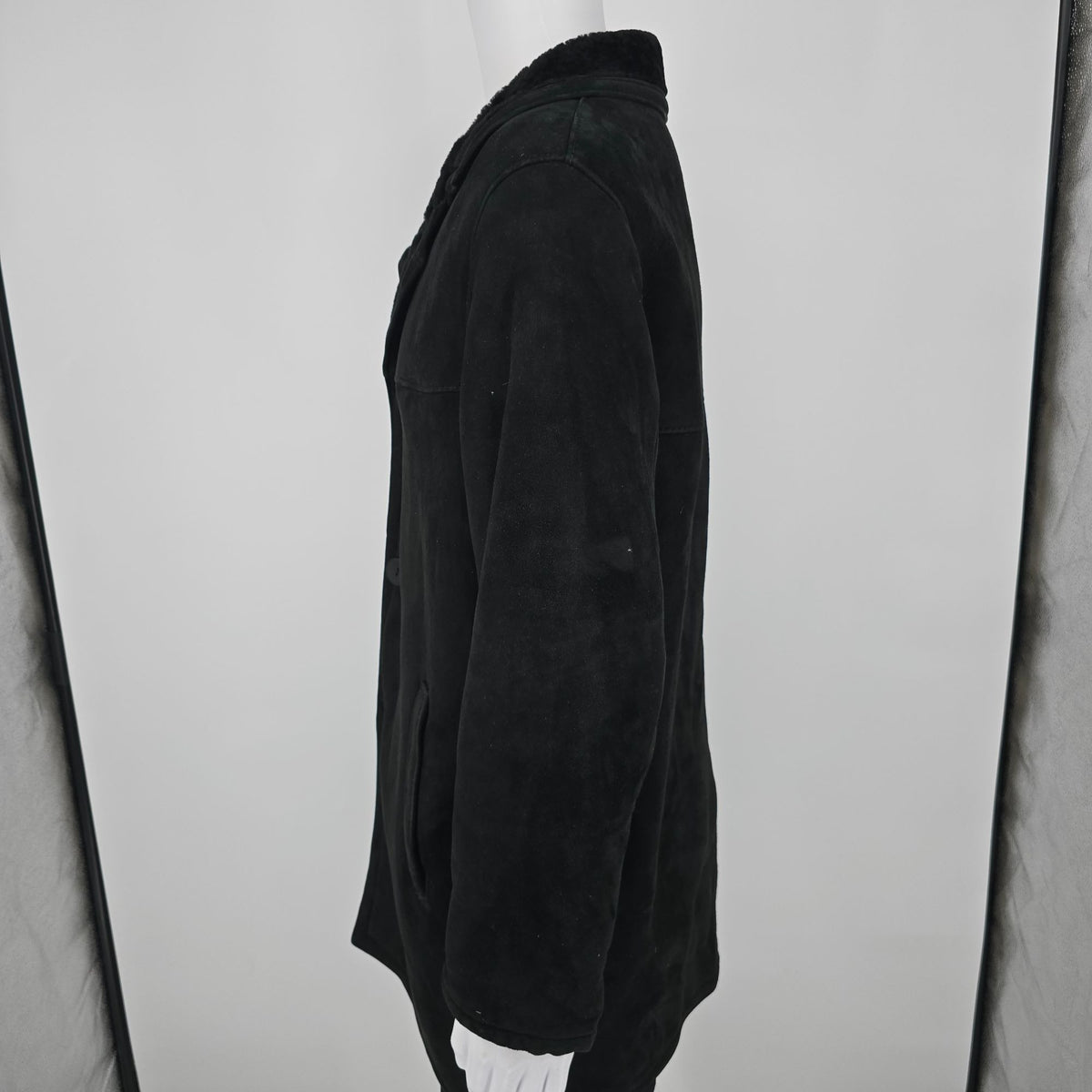 Vintage 1990s Blue Duck Made in USA Black Sheepskin Suede Shearling Car Coat (M)
