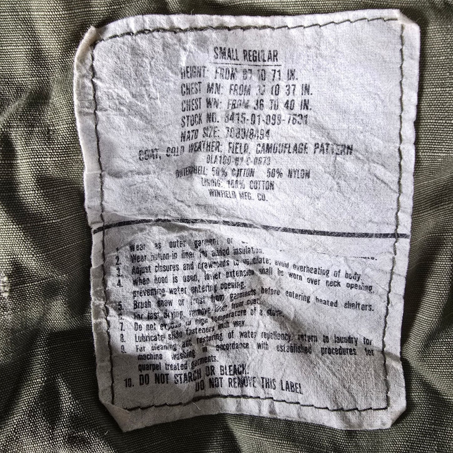 Vintage 1982 U.S. Military Woodland Camouflage M-65 Field Jacket (Small)