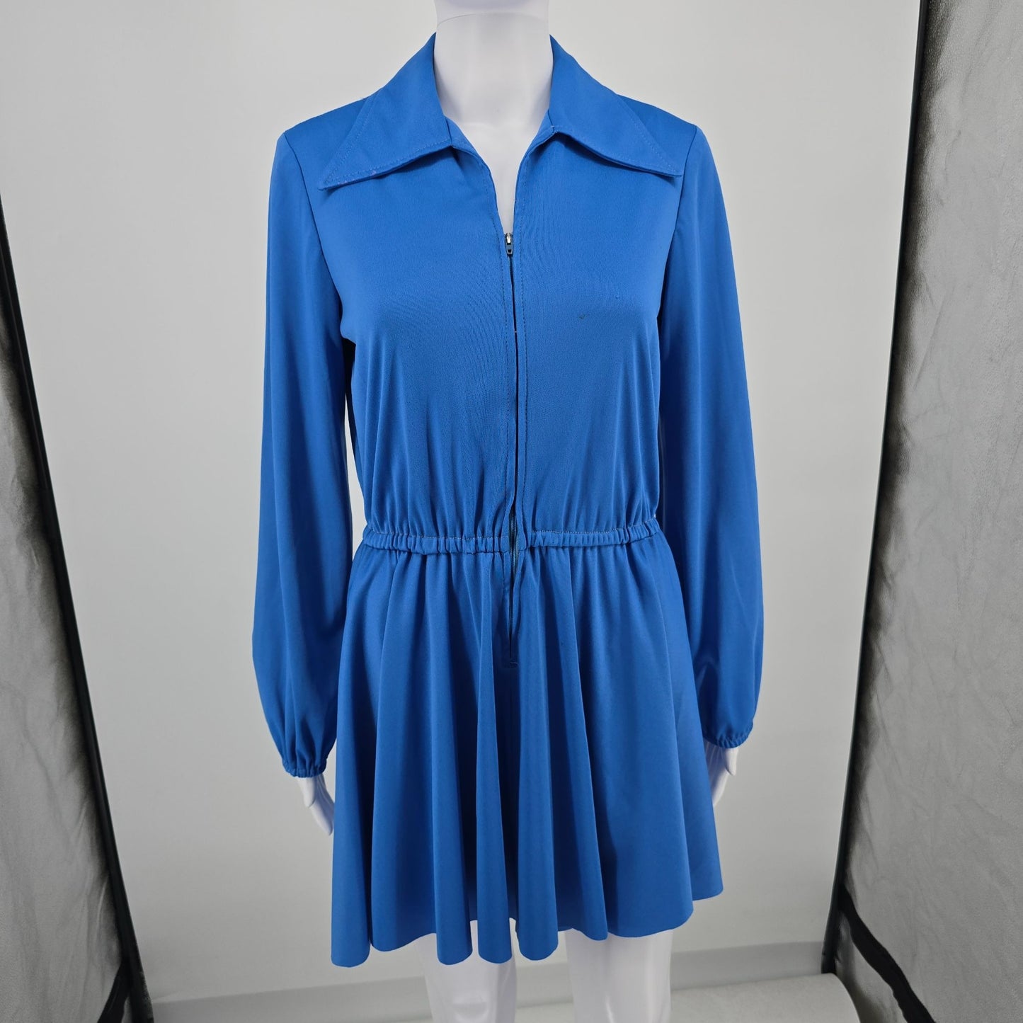Vintage Early 1970s Blue Long Sleeve Zip-Front Dagger Collar Mini Dress (M)