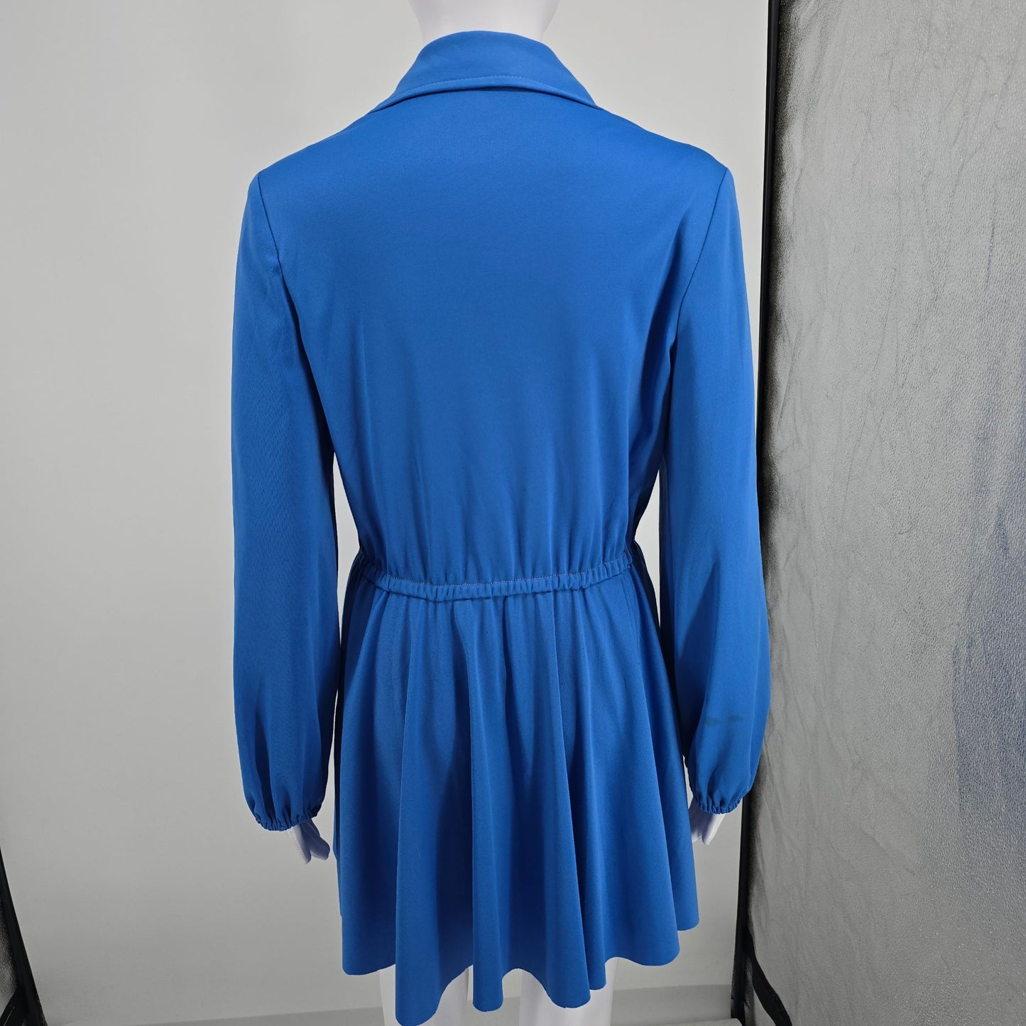 Vintage Early 1970s Blue Long Sleeve Zip-Front Dagger Collar Mini Dress (M)