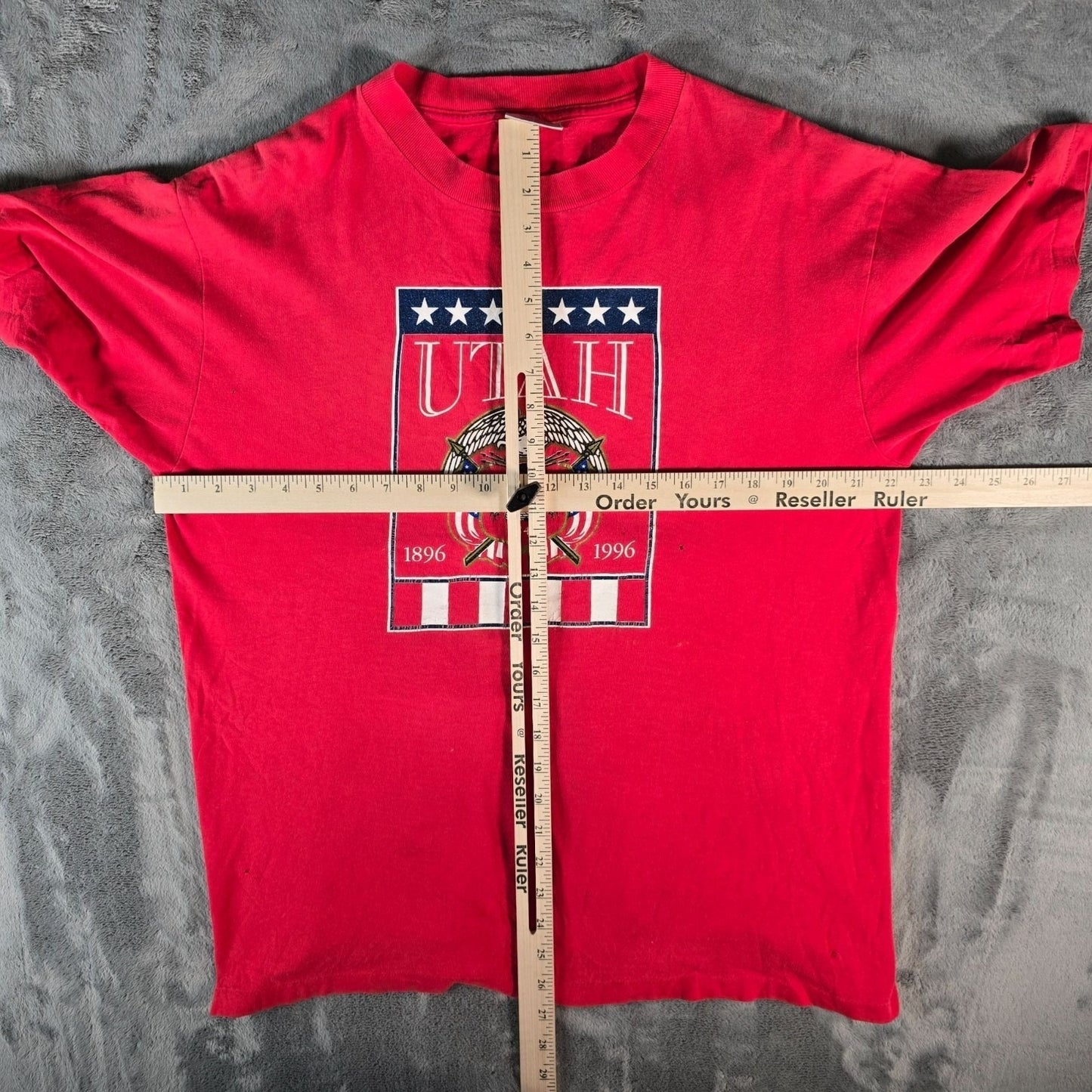 Distressed Vintage 1990s Oneita Utah State Seal 1896-1996 Centennial T-Shirt (L)