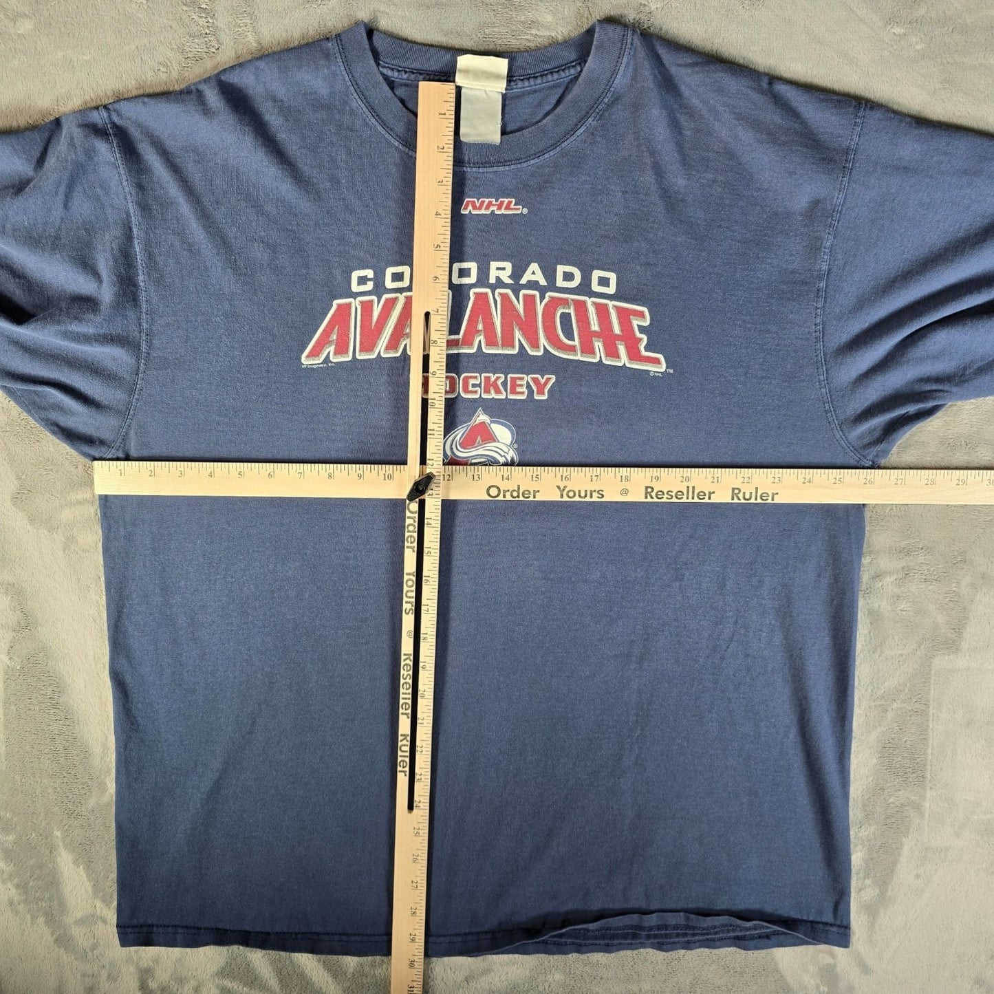 Vintage Y2K Lee Sport VF Imagewear Colorado Avalanche NHL Hockey T-Shirt (2XL)
