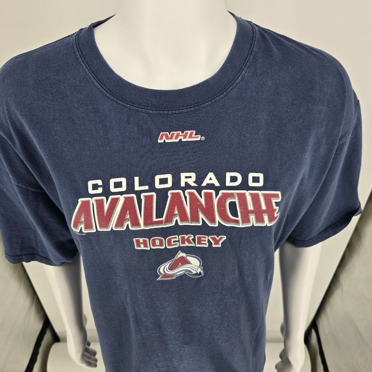Vintage Y2K Lee Sport VF Imagewear Colorado Avalanche NHL Hockey T-Shirt (2XL)