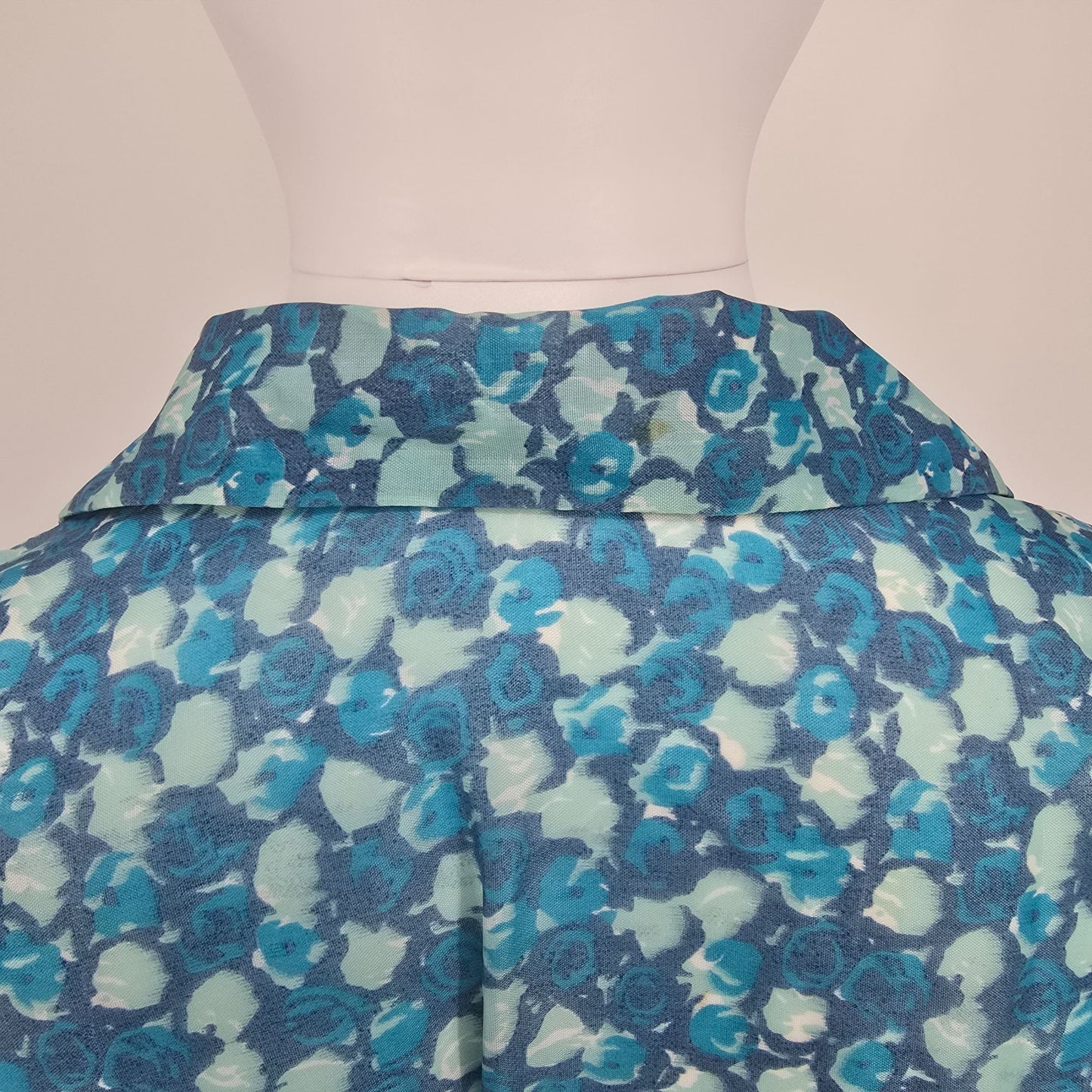 Vintage Late 1950s Blue Floral Semi-Sheer Elastic Waist Shirtdress Day Dress (M)