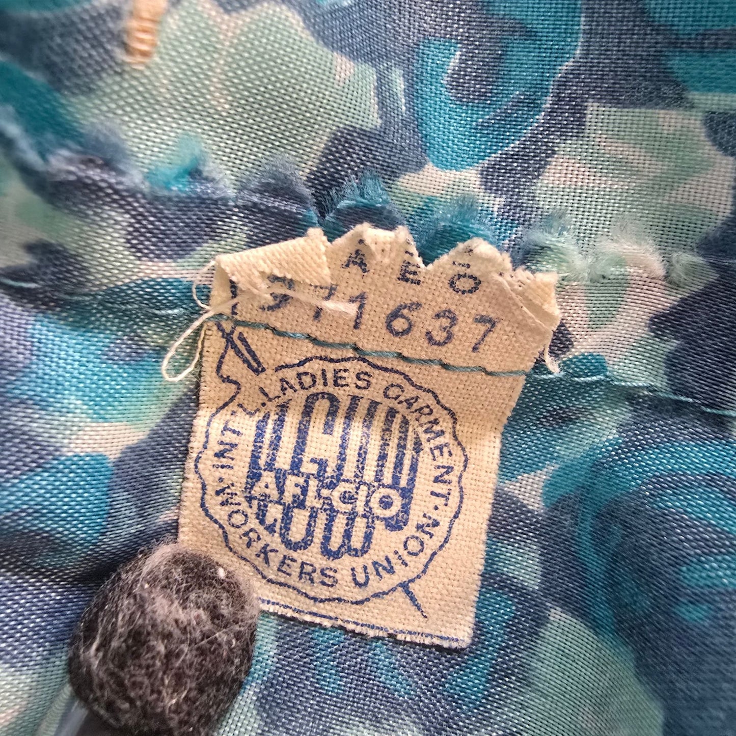 Vintage Late 1950s Blue Floral Semi-Sheer Elastic Waist Shirtdress Day Dress (M)