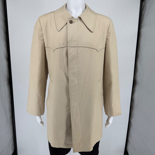 Vintage 1970s London Fog Maincoats Men's Light Tan Western Yoke Raincoat (46R)